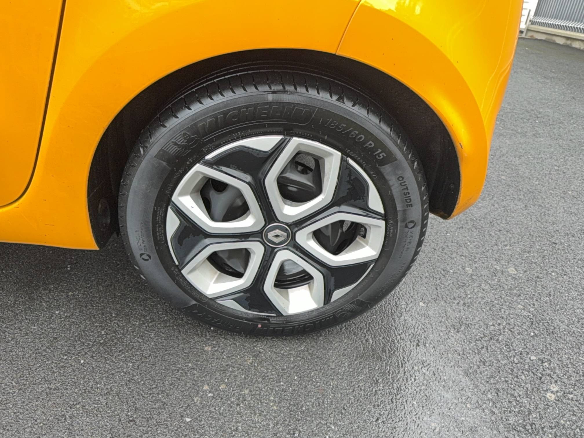 Vente en ligne Renault Twingo 3  SCe 65 au prix de 11 590 €