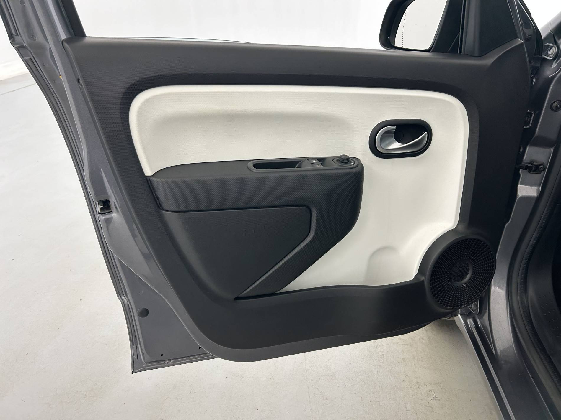 Vente en ligne Renault Twingo 3  SCe 75 - 20 au prix de 10 390 €