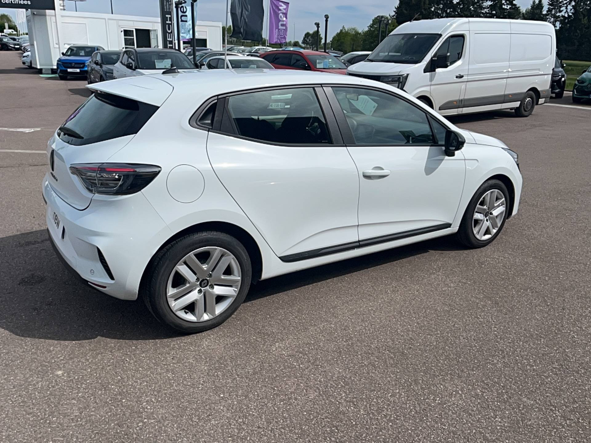 Vente en ligne Renault Clio 5 Clio TCe 90 au prix de 15 790 €