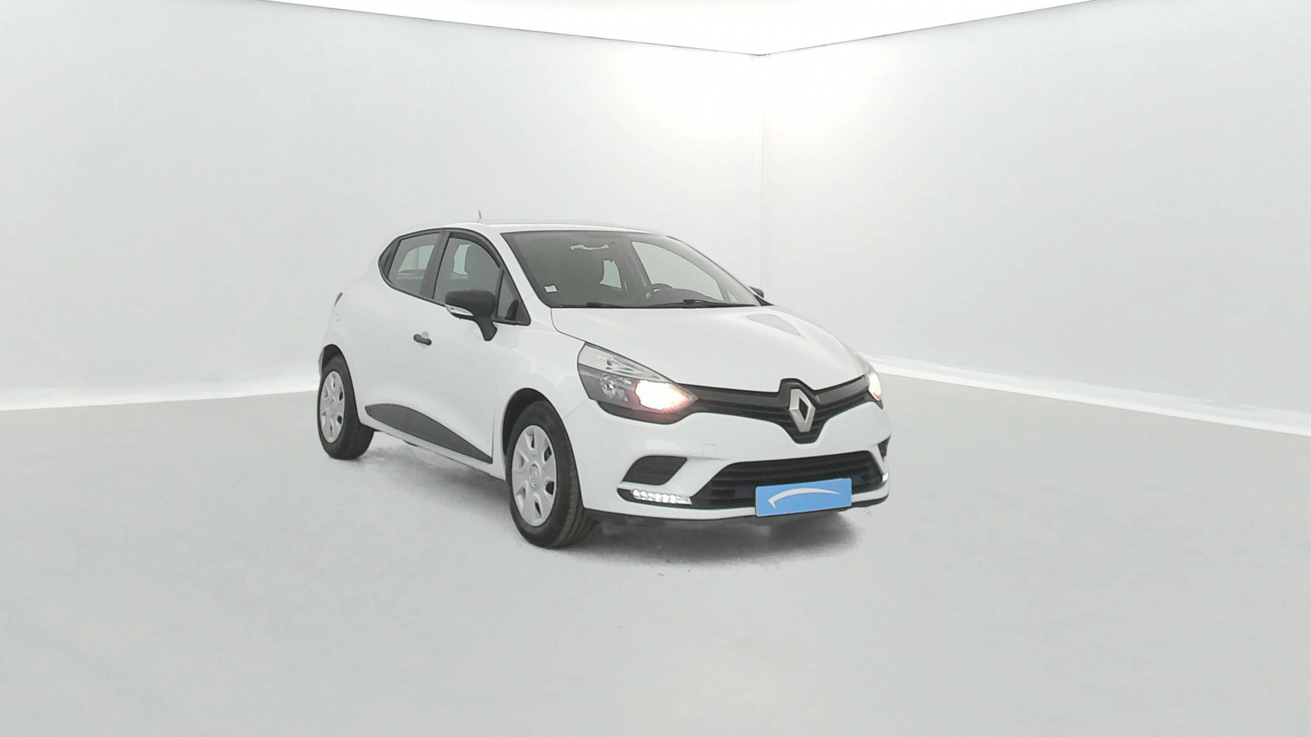Vente en ligne Renault Clio 4 CLIO SOCIETE DCI 75 ENERGY au prix de 7 790 €