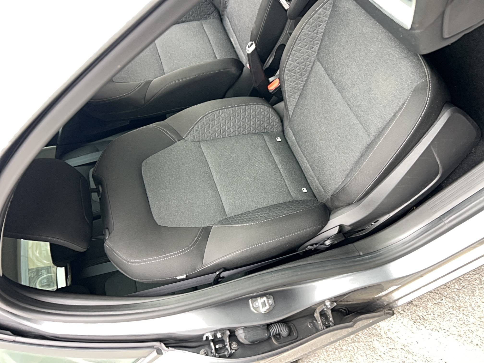 Vente en ligne Renault Clio 5 Clio TCe 90 au prix de 13 990 €