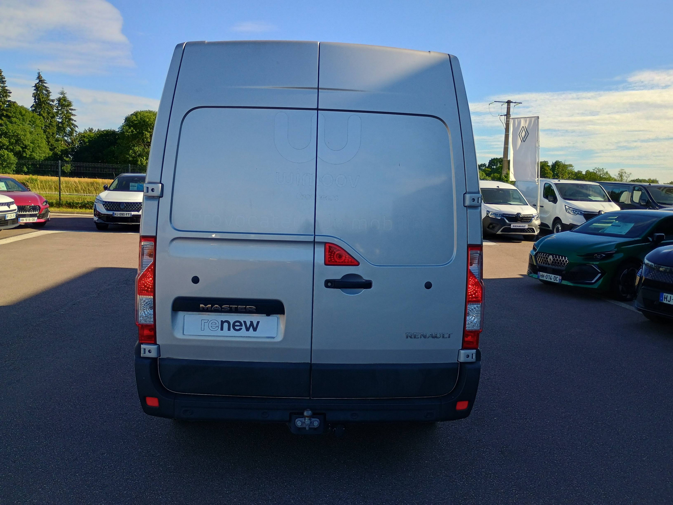 Vente en ligne Renault Master Fourgon MASTER FGN TRAC F3500 L2H2 BLUE DCI 180 au prix de 27 991 €
