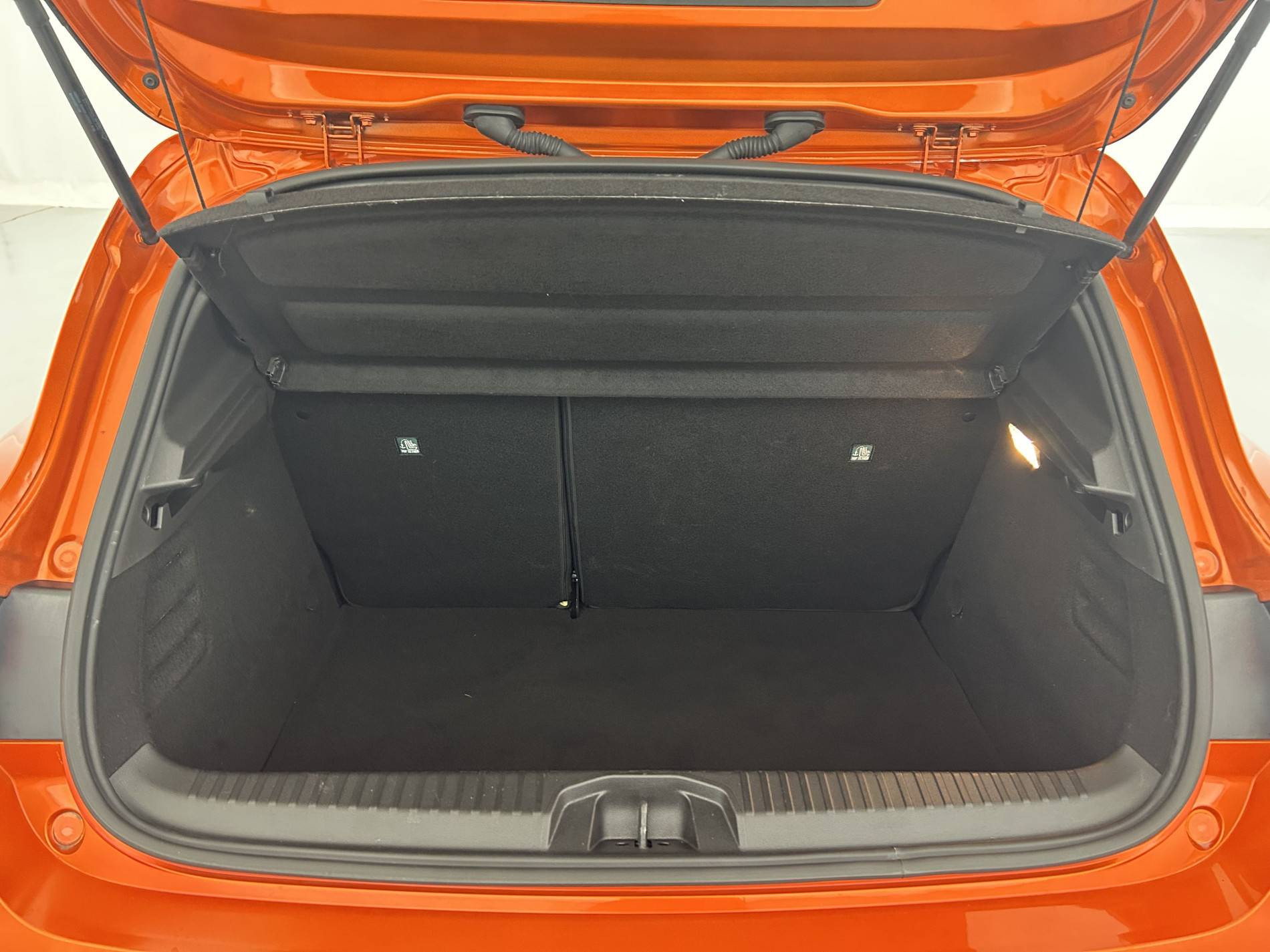 Vente en ligne Renault Clio 5 Clio E-Tech 140 - 21N au prix de 16 390 €