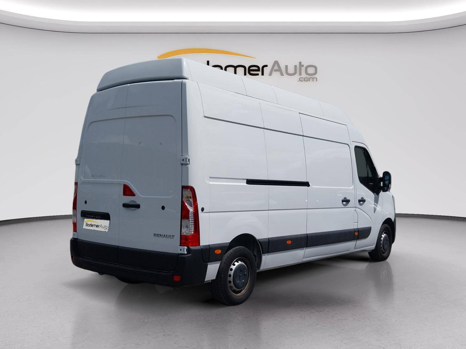 Vente en ligne Renault Master Fourgon MASTER FGN TRAC F3500 L3H3 BLUE DCI 135 au prix de 26 890 €