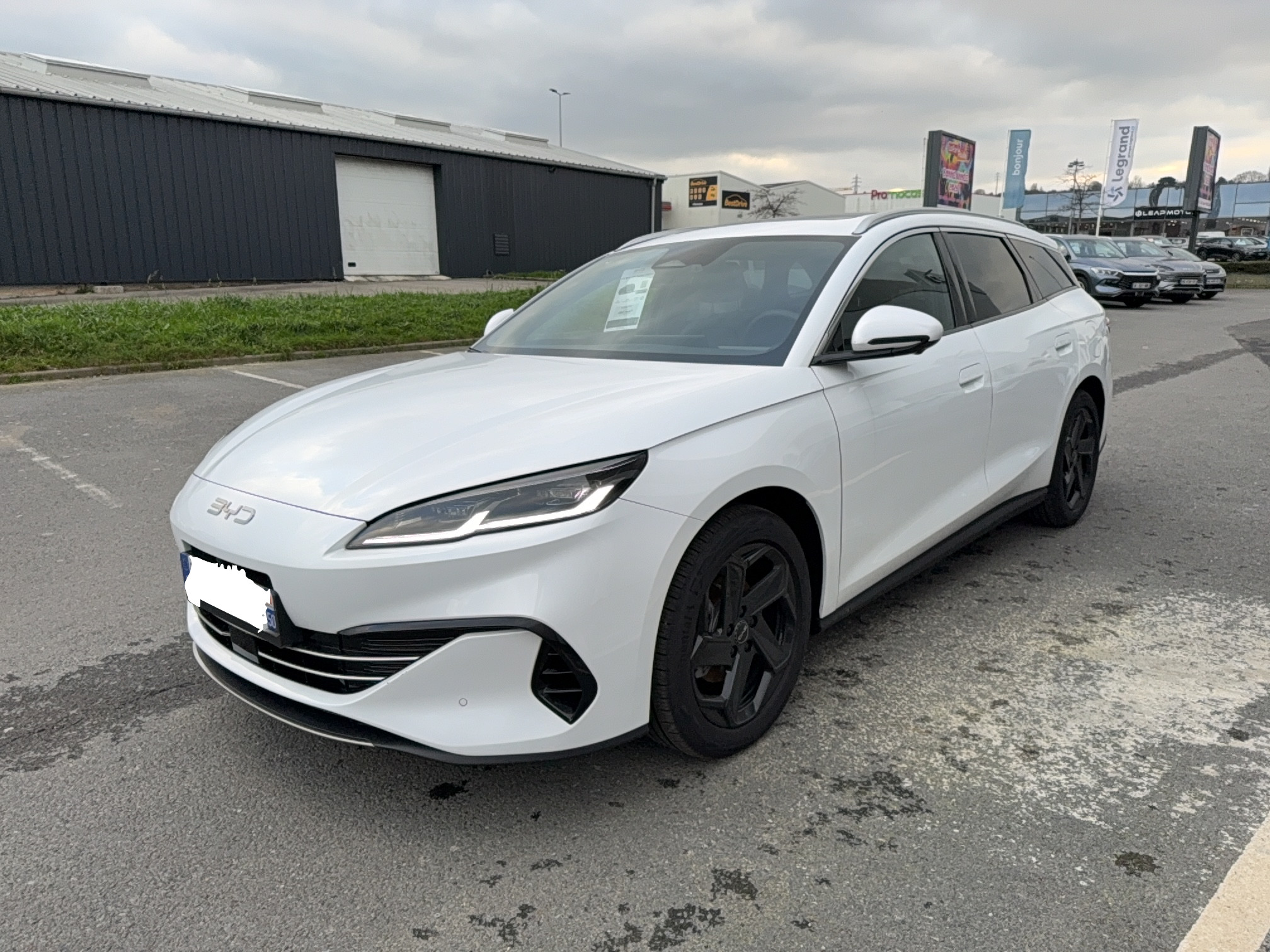 Byd Seal 6 DM-i Touring  1.5l DM-i 156 kW PHEV occasion de 2025 en vente à Cherbourg