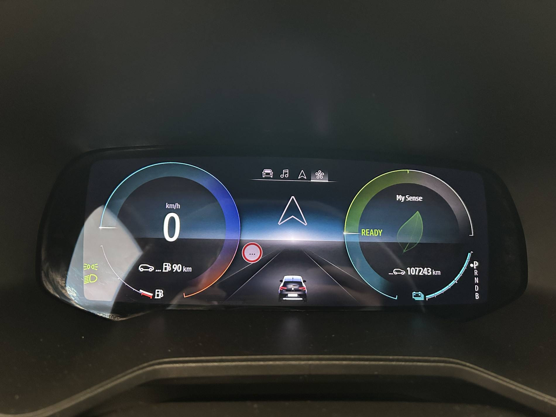 Vente en ligne Renault Clio 5 Clio E-Tech 140 - 21N au prix de 15 000 €