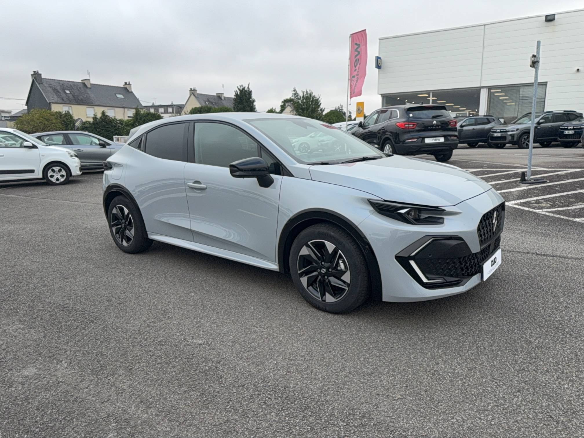 Vente en ligne Renault Clio 6 Clio E-Tech full hybrid 160 ch au prix de 25 990 €