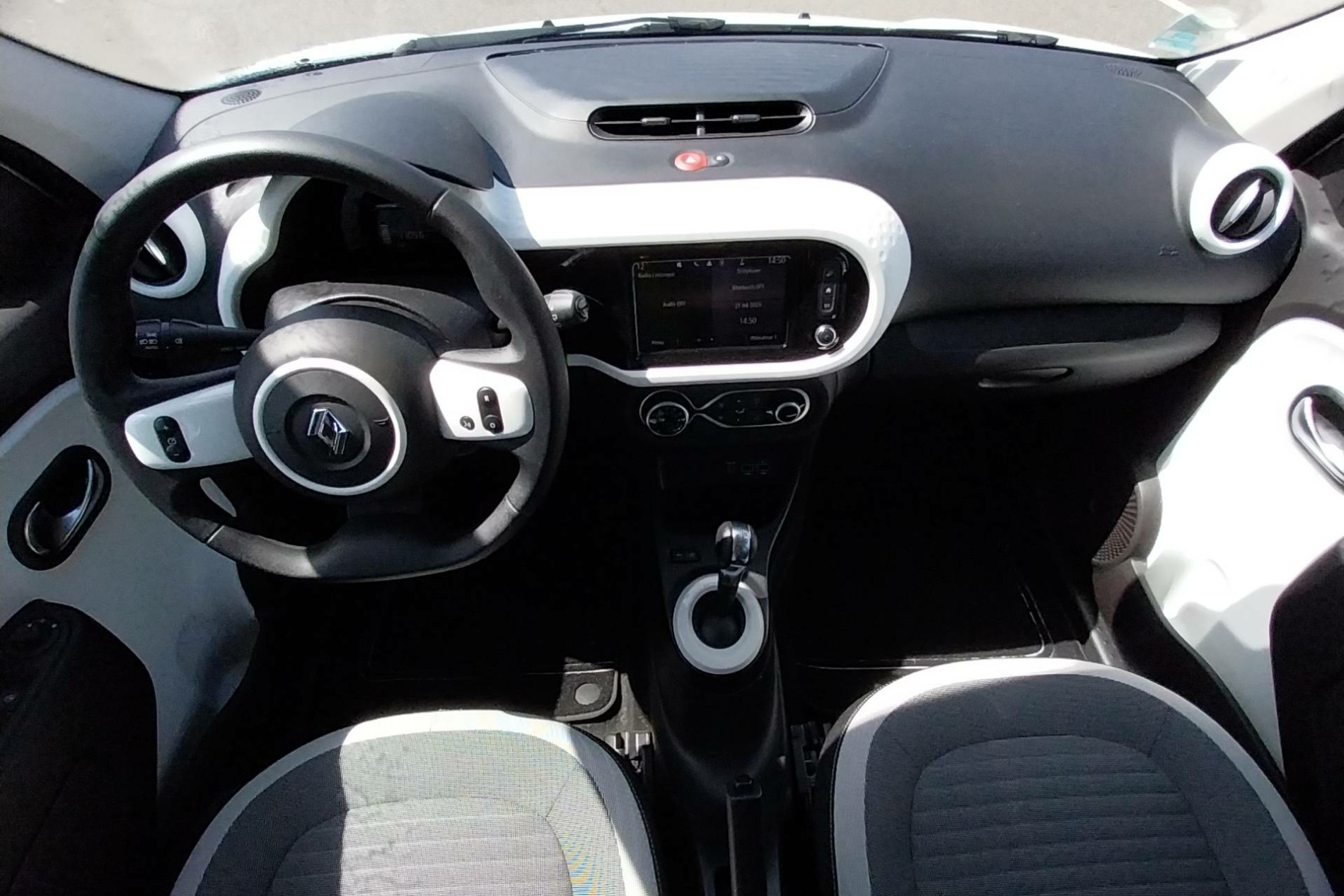 Vente en ligne Renault Twingo Electrique Twingo III E-Tech au prix de 12 490 €