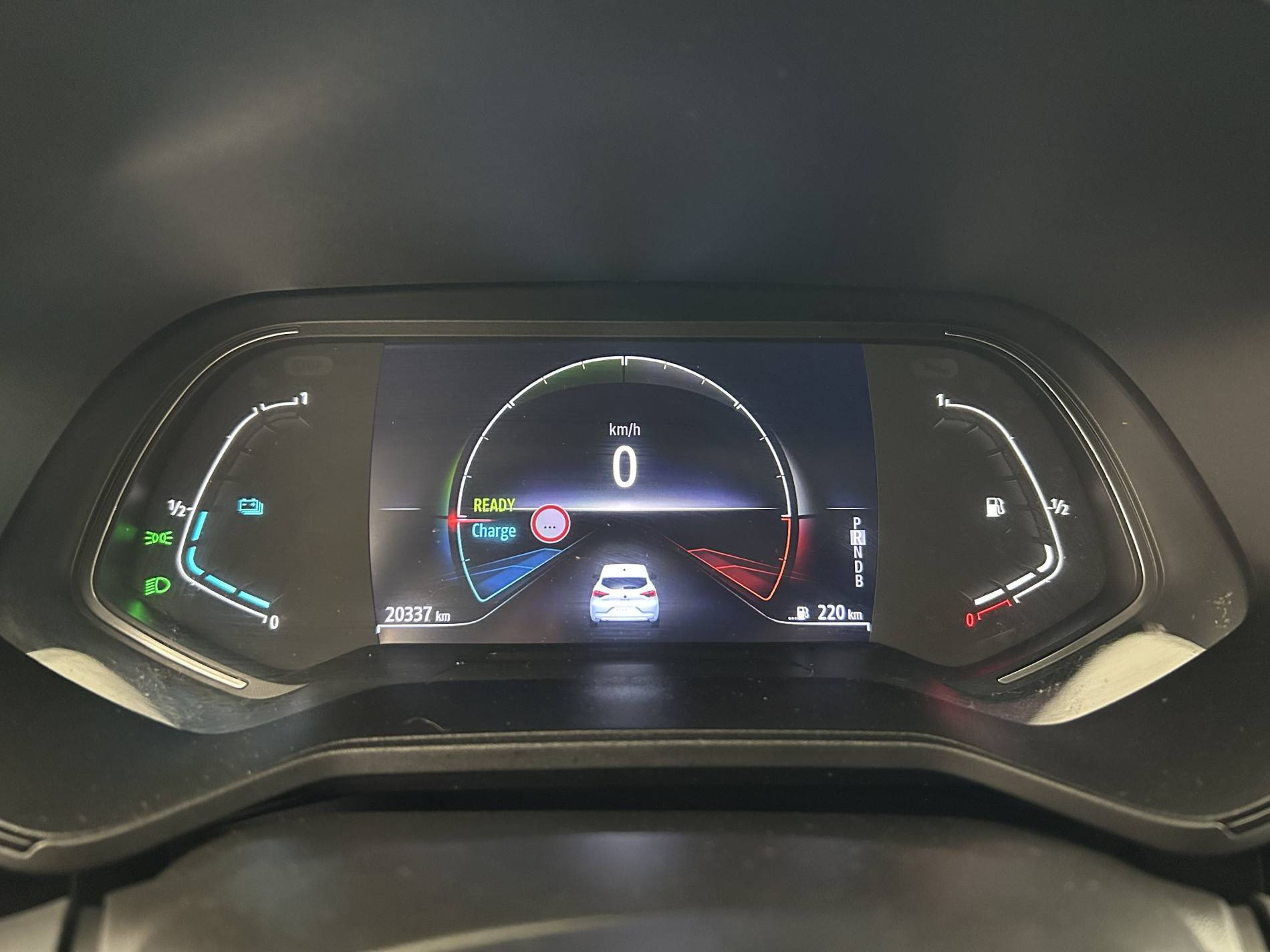 Vente en ligne Renault Clio 5 Clio E-Tech 140 - 21N au prix de 16 590 €
