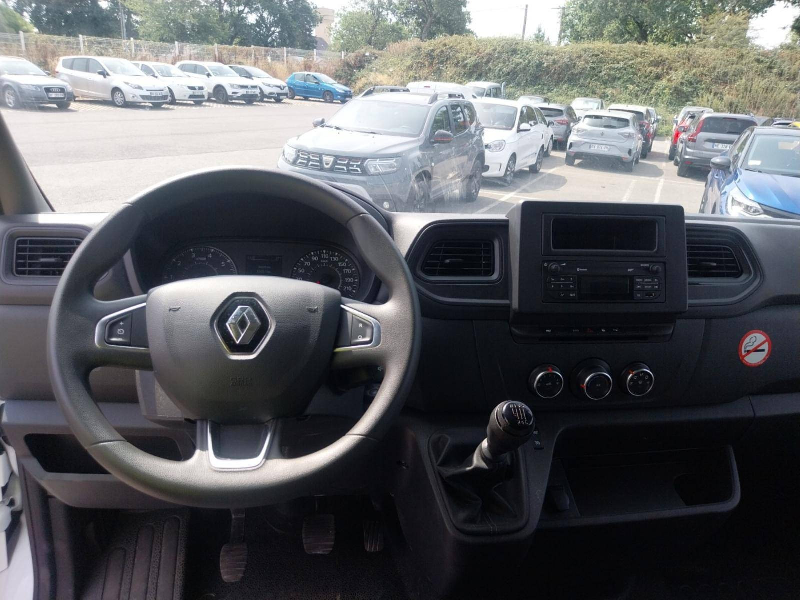 Vente en ligne Renault Master Fourgon MASTER FGN TRAC F3500 L3H3 BLUE DCI 135 au prix de 26 990 €