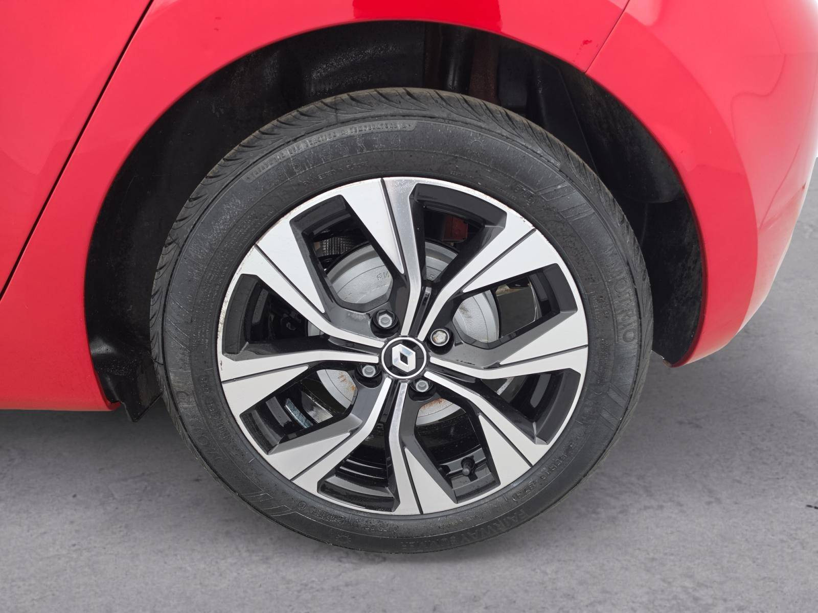 Vente en ligne Renault Clio 5 Clio E-Tech full hybrid 145 au prix de 17 990 €