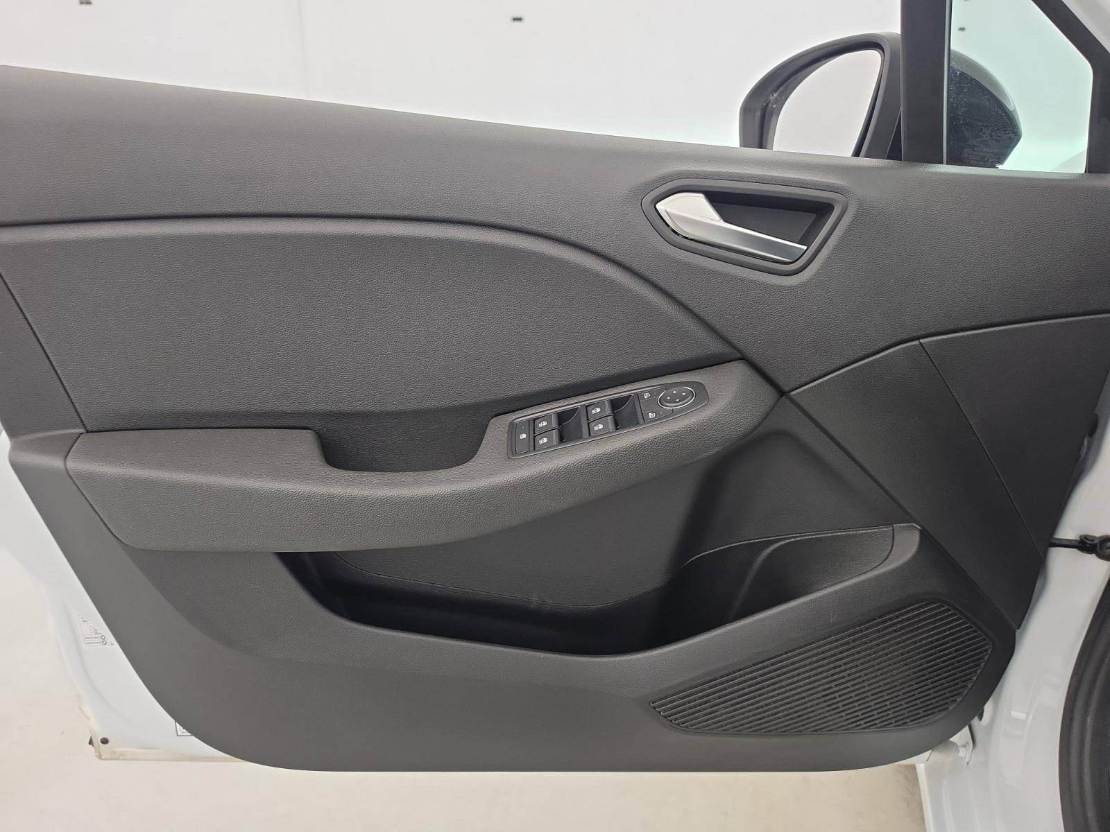 Vente en ligne Renault Clio 5 CLIO SOCIETE BLUE DCI 100 au prix de 13 990 €