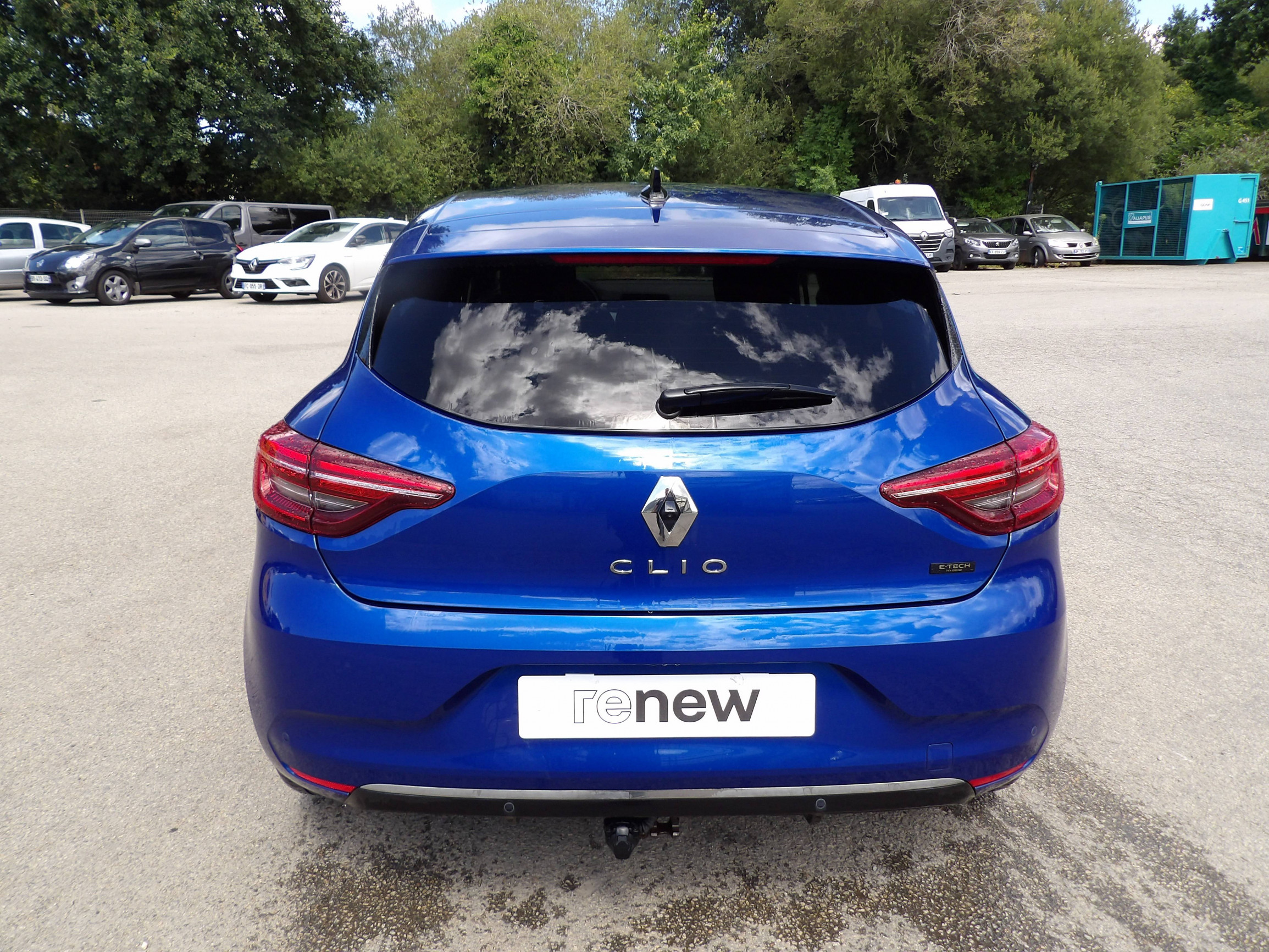 Vente en ligne Renault Clio 5 Clio E-Tech full hybrid 145 au prix de 18 999 €