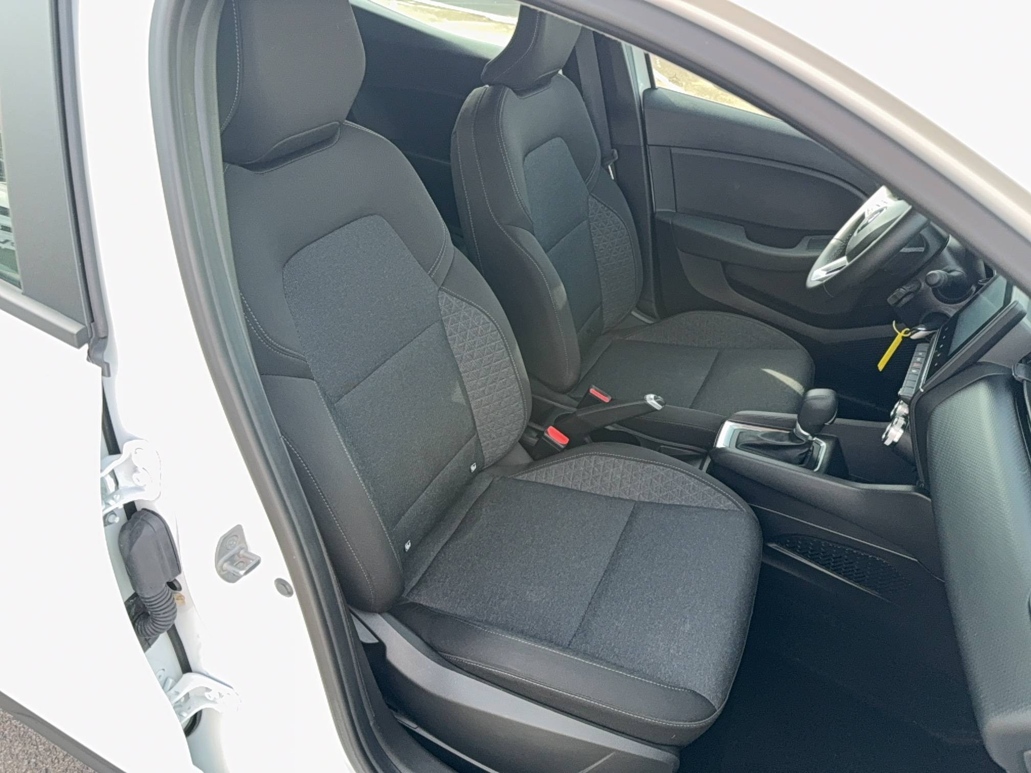 Vente en ligne Renault Clio 5 Clio E-Tech full hybrid 145 au prix de 16 690 €
