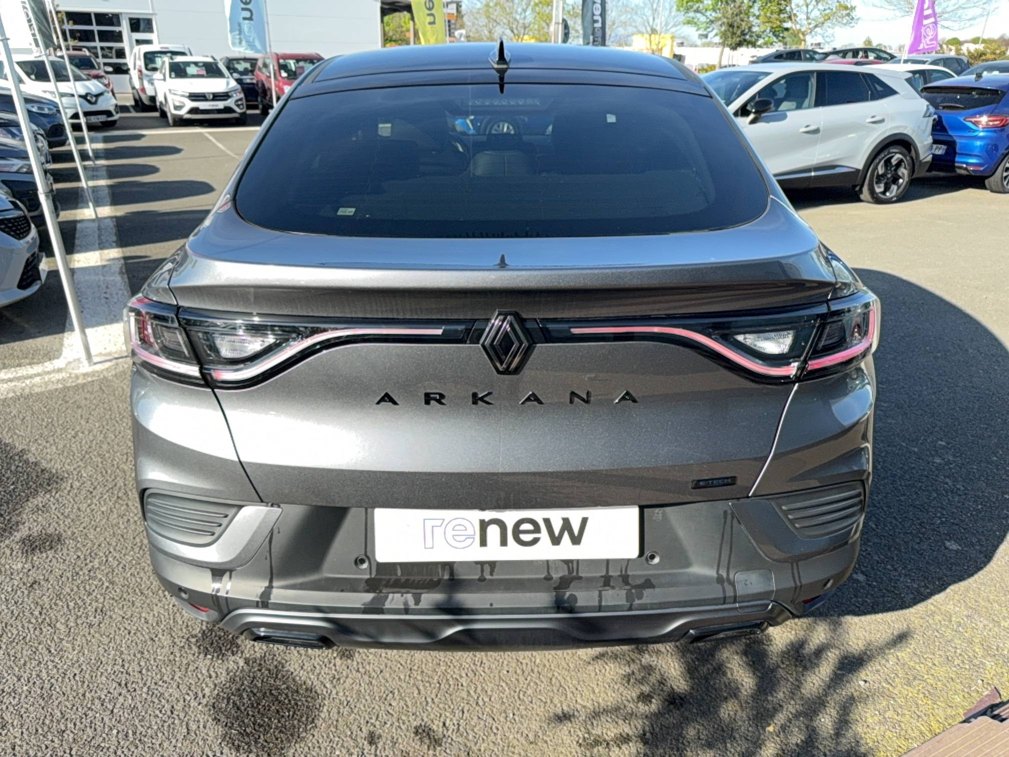 Vente en ligne Renault Arkana  E-Tech full hybrid 145 GSR2 au prix de 28 490 €