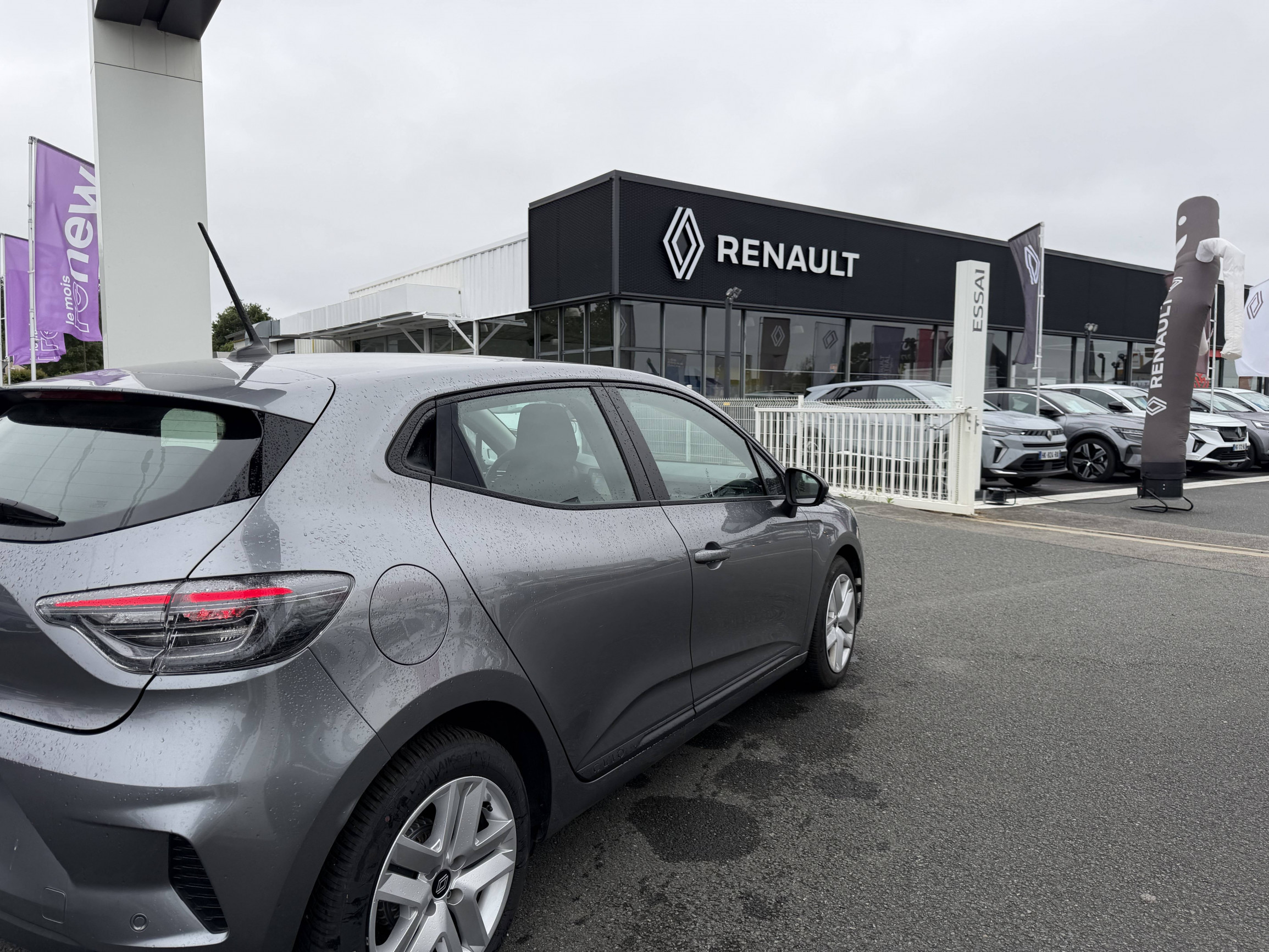 Vente en ligne Renault Clio 5 Clio Eco-G 100 ch GSR2 au prix de 15 990 €