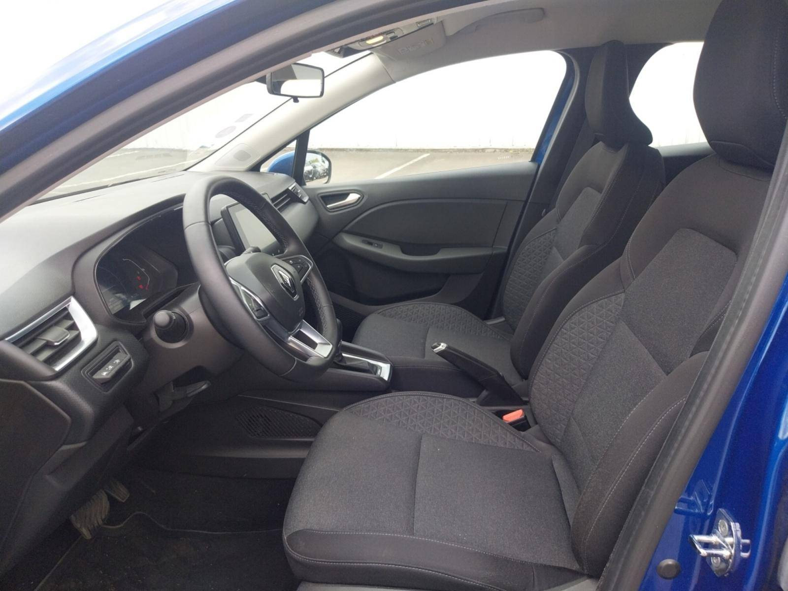 Vente en ligne Renault Clio 5 Clio E-Tech 140 - 21N au prix de 15 990 €