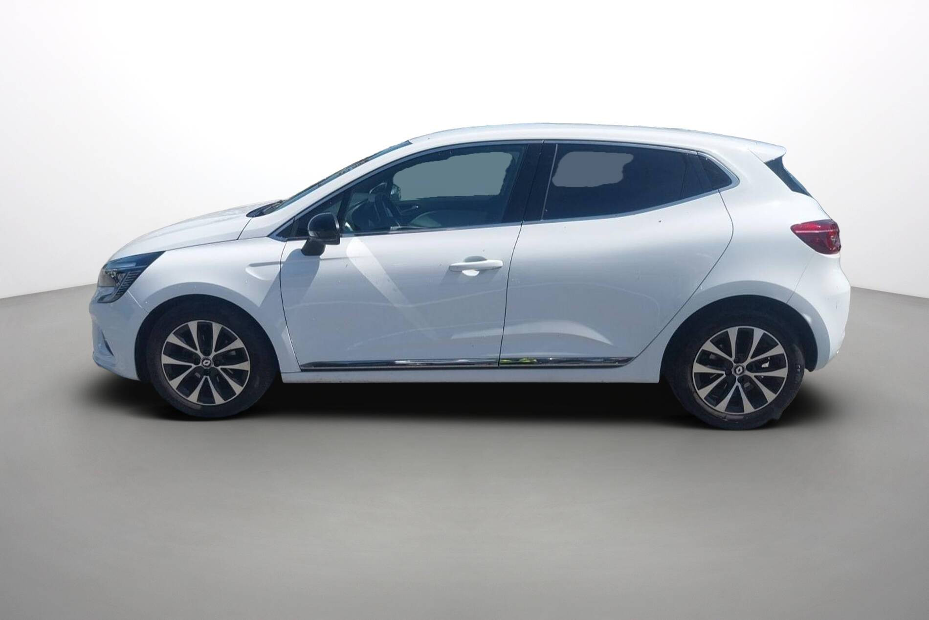 Vente en ligne Renault Clio 5 Clio TCe 90 au prix de 15 400 €