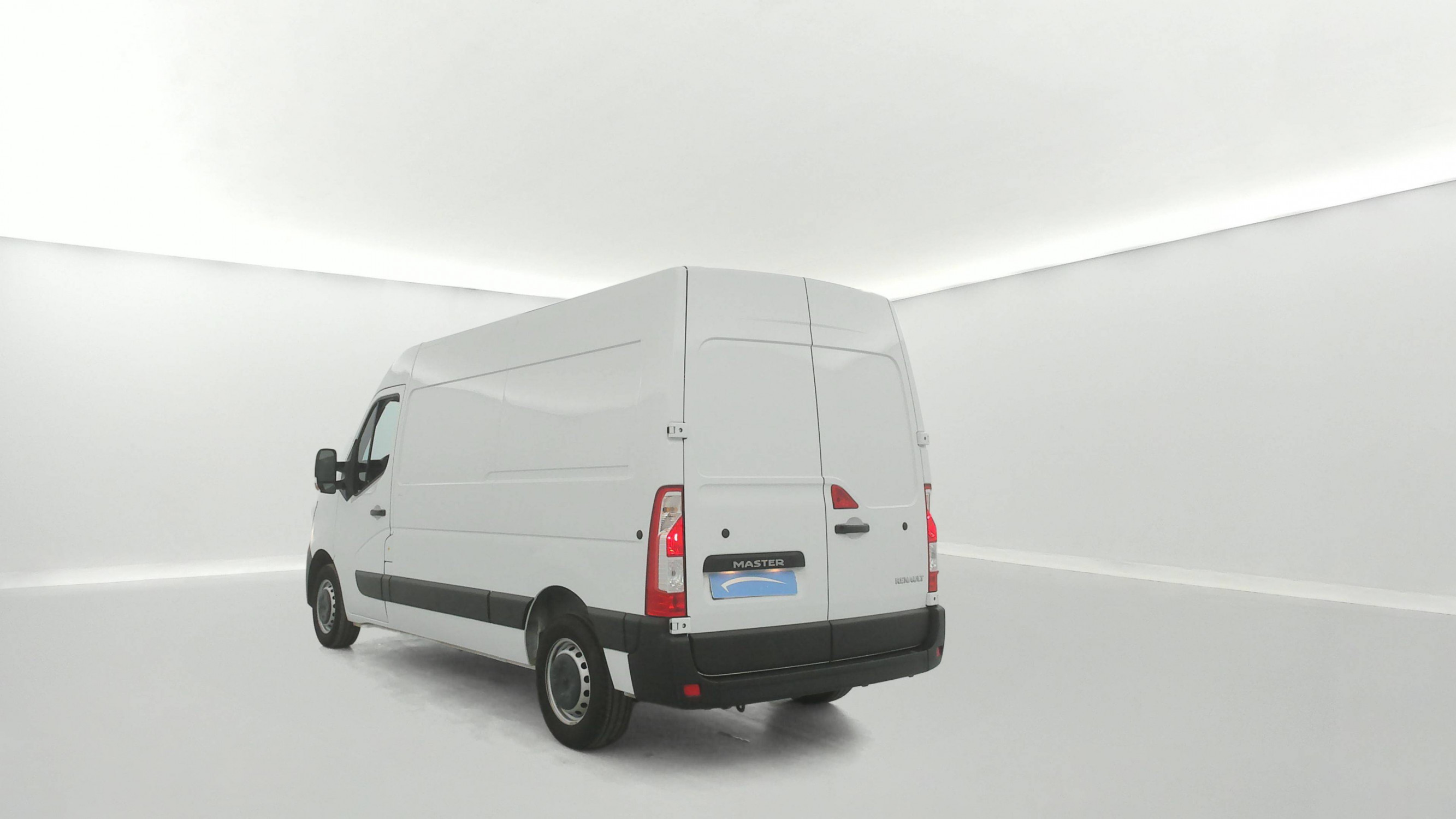 Vente en ligne Renault Master Fourgon MASTER FGN TRAC F3500 L2H2 BLUE DCI 135 au prix de 23 200 €