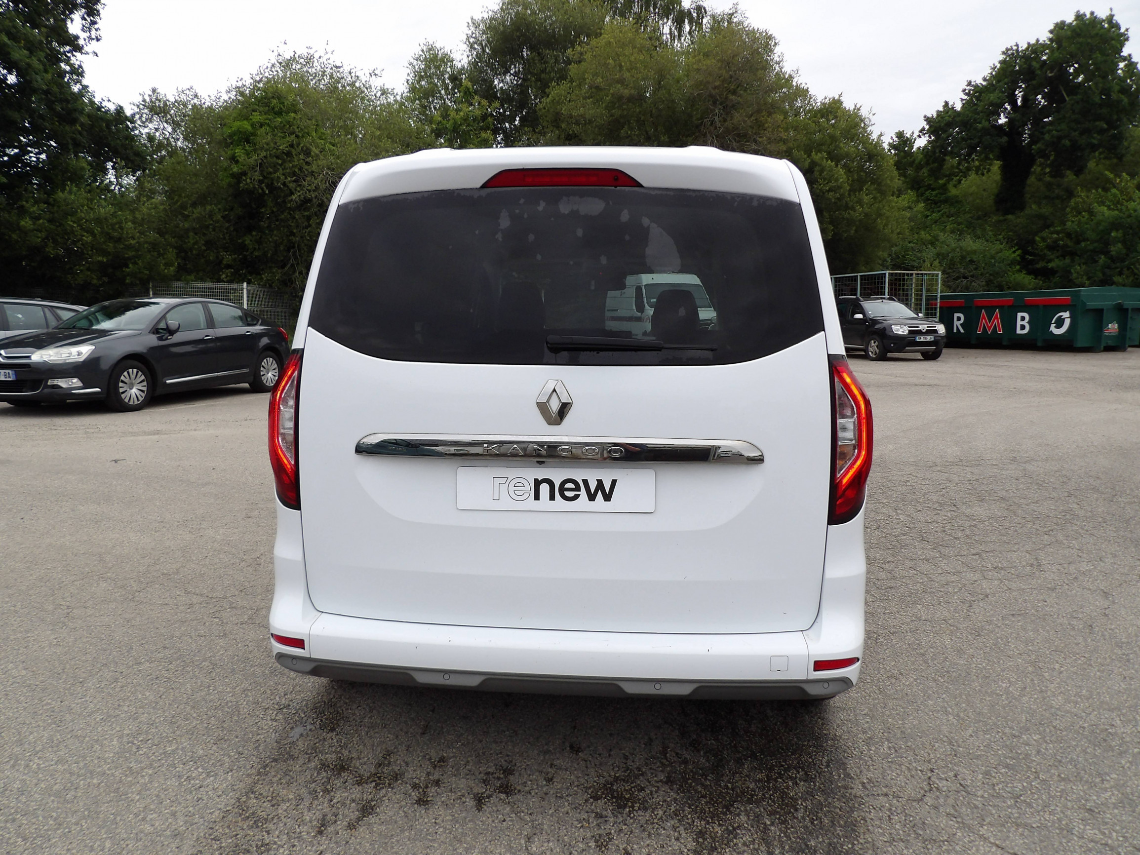 Vente en ligne Renault Kangoo  Blue dCi 95 au prix de 23 999 €
