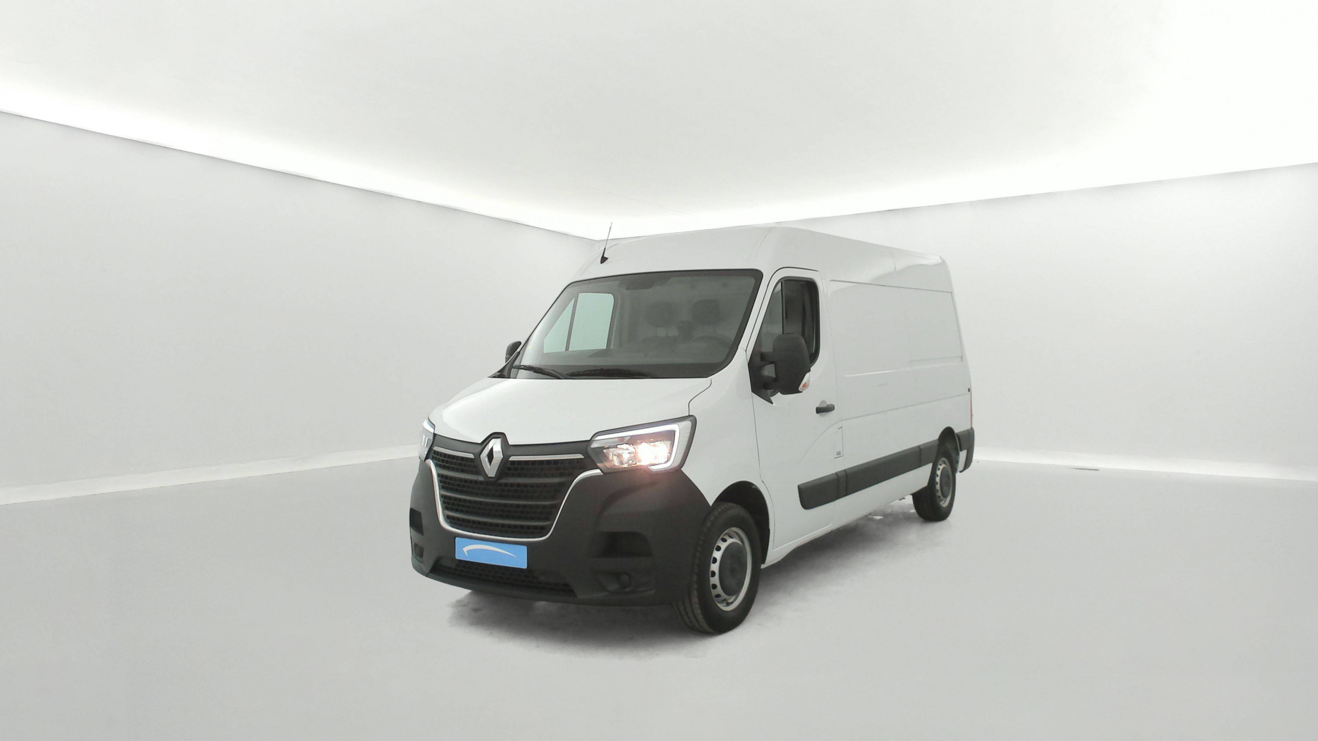 Renault Master Fourgon MASTER FGN TRAC F3500 L2H2 BLUE DCI 135 occasion de 2024 en vente à Brest