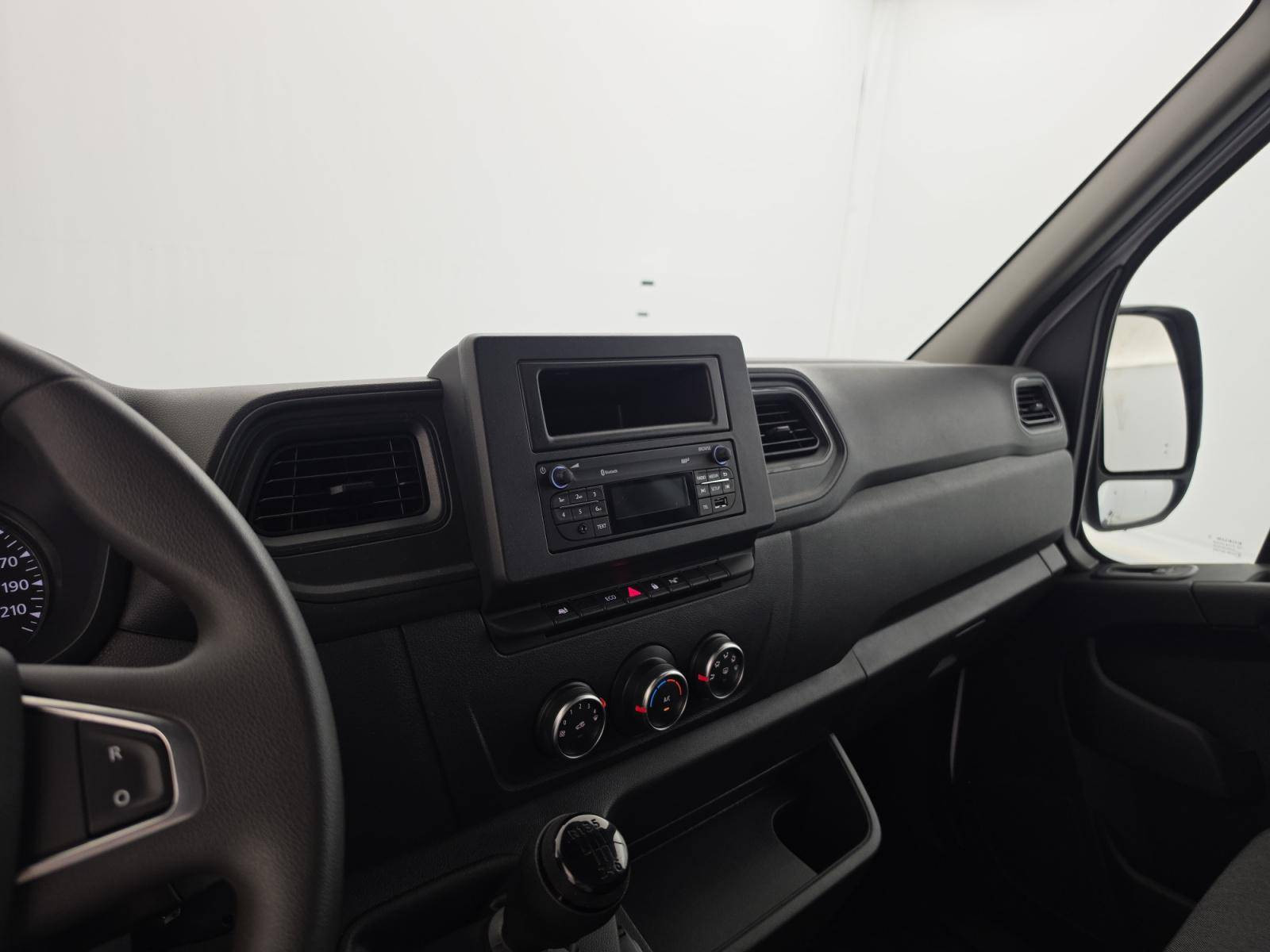 Vente en ligne Renault Master Fourgon MASTER FGN TRAC F3500 L3H3 BLUE DCI 135 au prix de 26 490 €