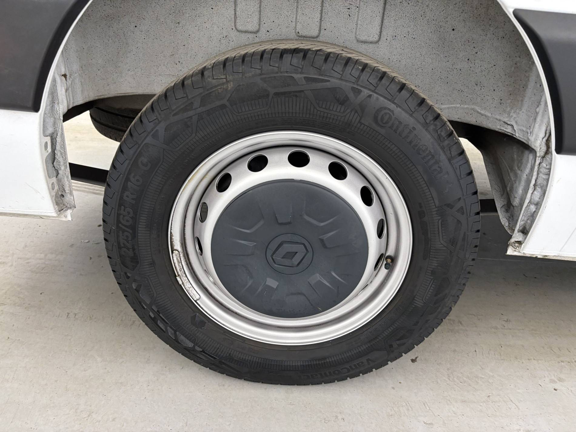 Vente en ligne Renault Master Fourgon MASTER FGN TRAC F3500 L3H3 BLUE DCI 135 au prix de 28 990 €