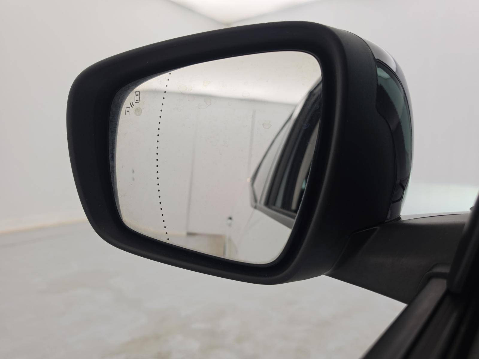 Vente en ligne Renault Grand Scenic 4 Grand Scenic TCe 160 FAP EDC au prix de 16 990 €