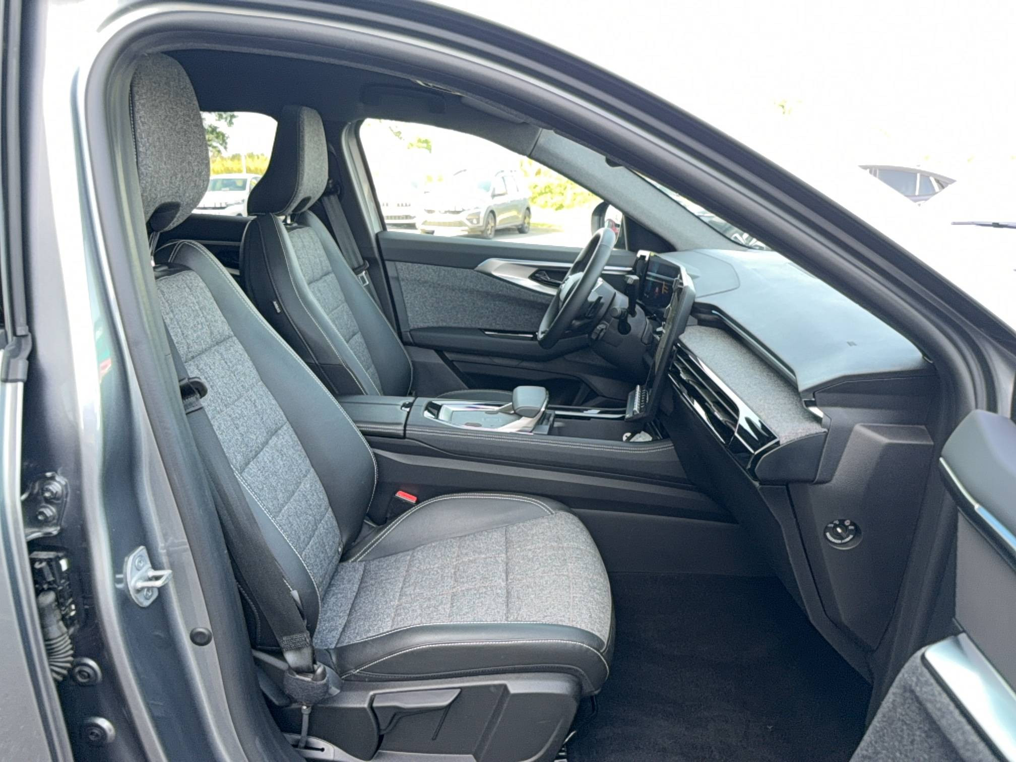 Vente en ligne Renault Espace Espace E-Tech full hybrid 200 GSR2 au prix de 34 990 €