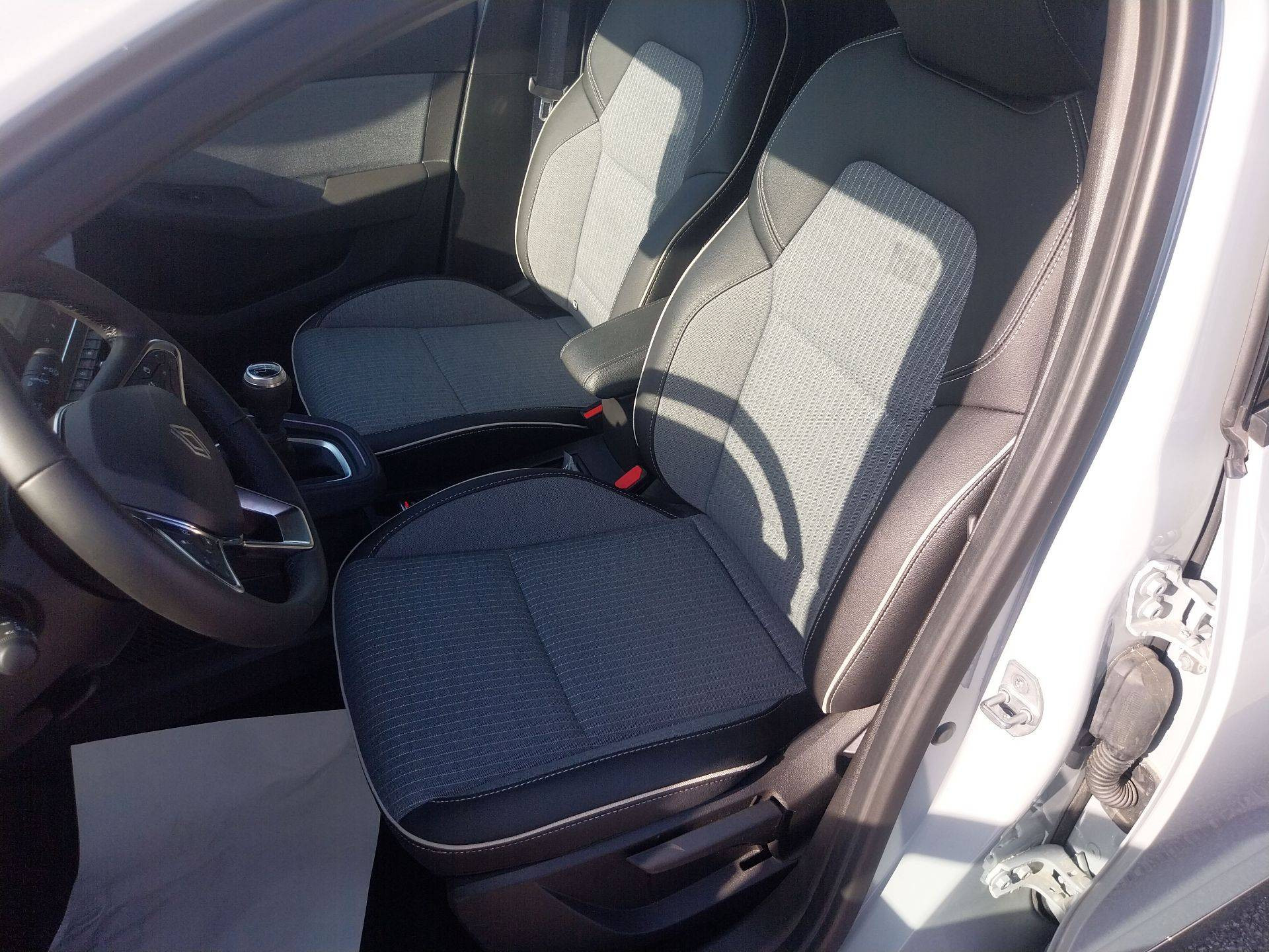 Vente en ligne Renault Clio 5 Clio Eco-G 100 ch GSR2 au prix de 17 990 €
