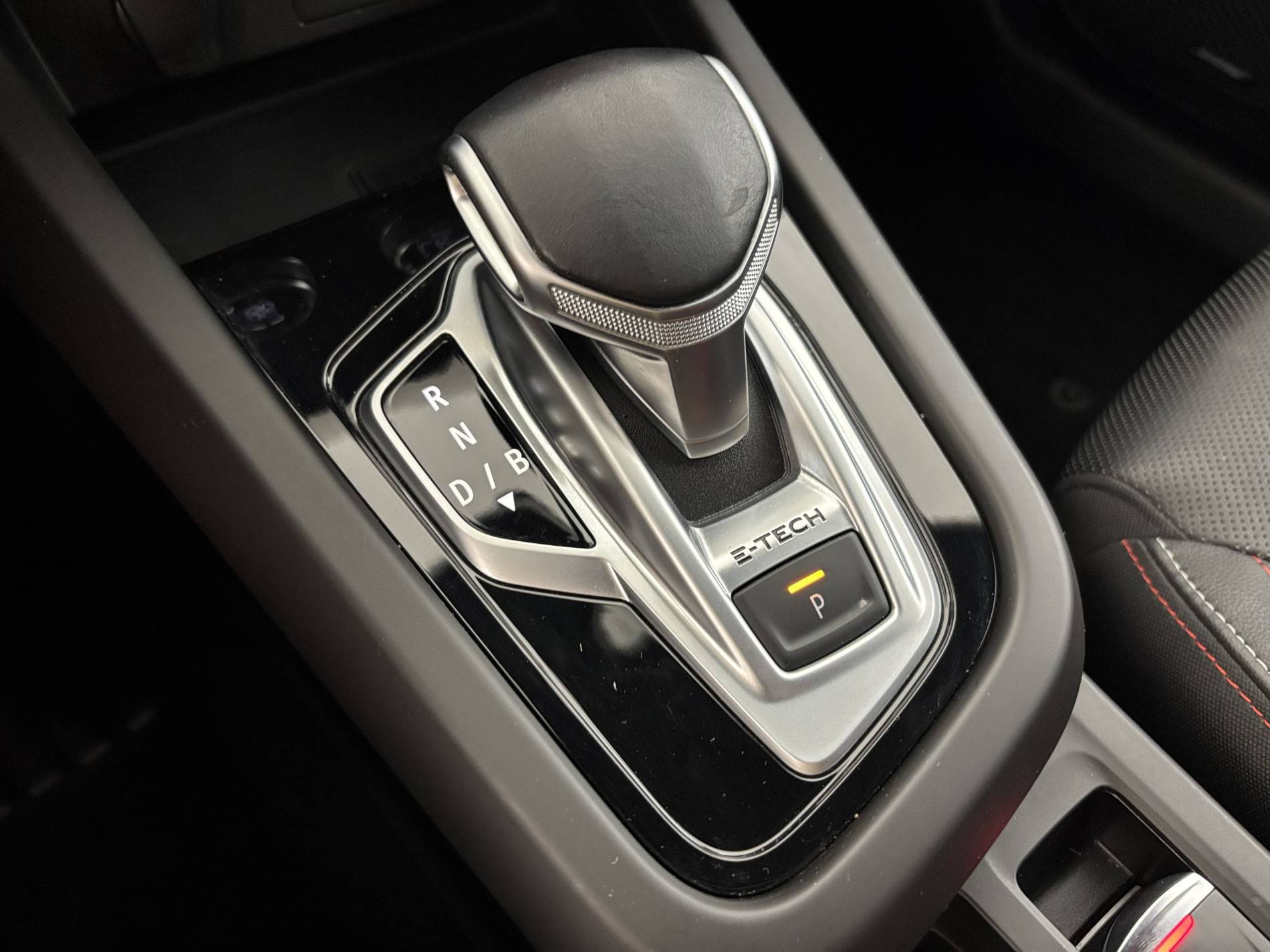 Vente en ligne Renault Arkana  E-Tech 145 - 21B au prix de 21 490 €