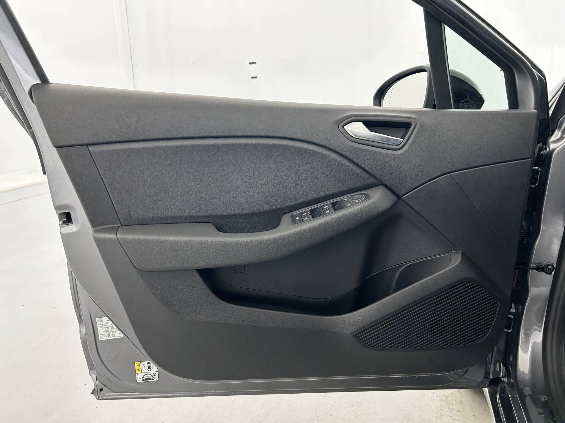 Vente en ligne Renault Clio 5 Clio TCe 90 au prix de 14 790 €