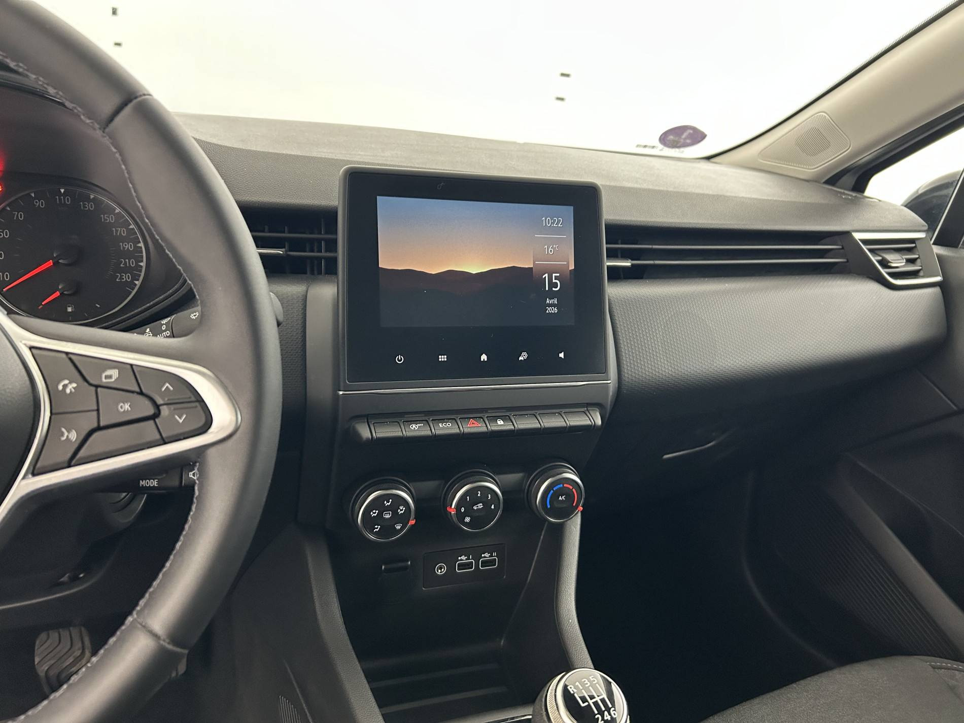 Vente en ligne Renault Clio 5 Clio TCe 90 au prix de 15 990 €