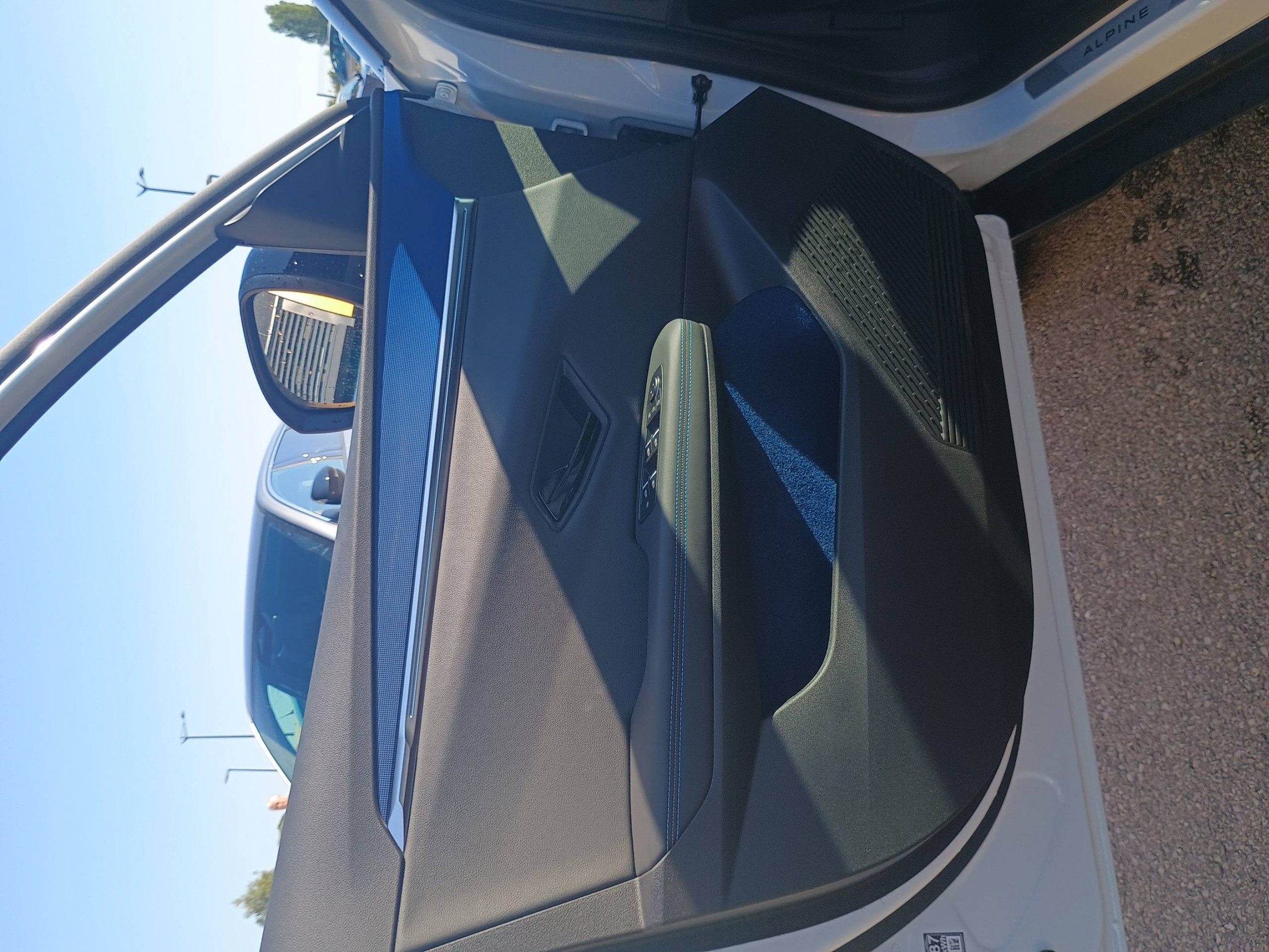 Vente en ligne Renault Scenic E-Tech Scenic E-Tech électrique 220 ch grande autonomie au prix de 51 490 €