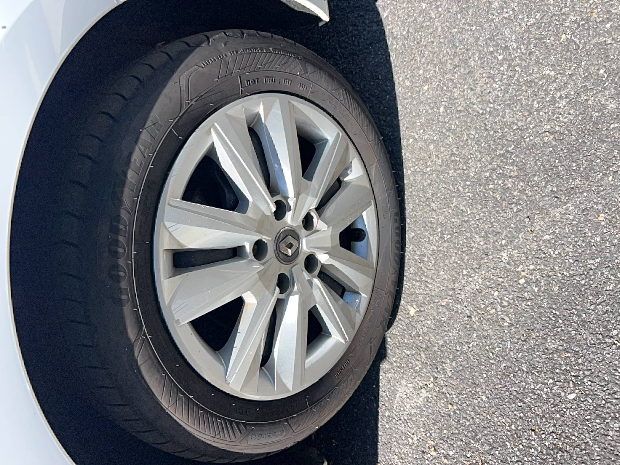 Vente en ligne Renault Megane 4 Mégane IV Berline Blue dCi 115 au prix de 14 290 €