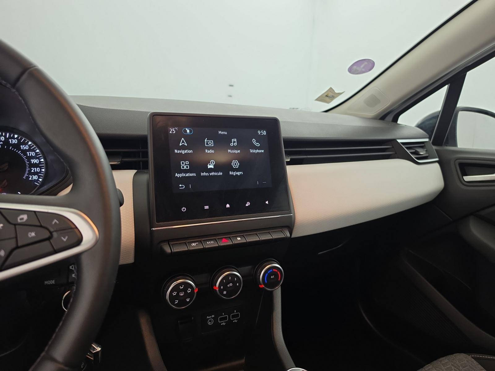 Vente en ligne Renault Clio 5 Clio TCe 100 GPL au prix de 15 990 €