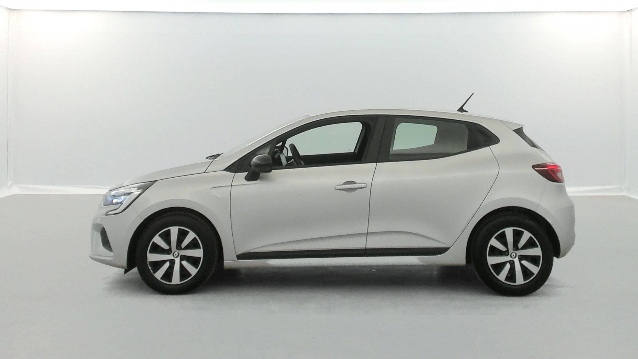 Vente en ligne Renault Clio 5 Clio TCe 90 au prix de 13 990 €