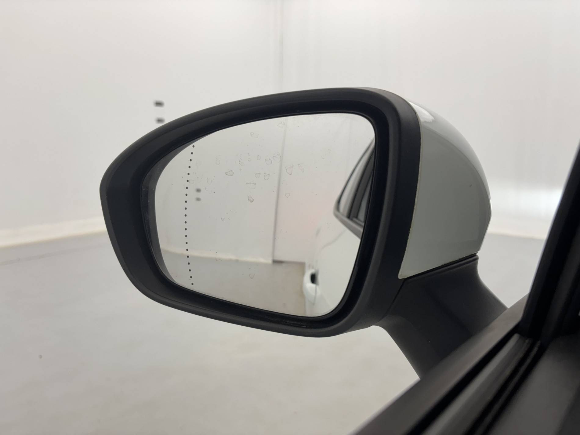 Vente en ligne Renault Clio 5 Clio TCe 90 - 21 au prix de 13 990 €