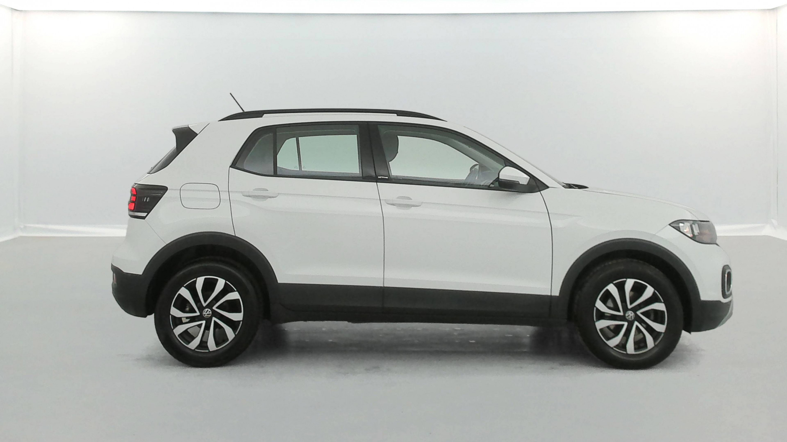 Vente en ligne Volkswagen T-Cross  1.0 TSI 110 Start/Stop BVM6 au prix de 16 790 €