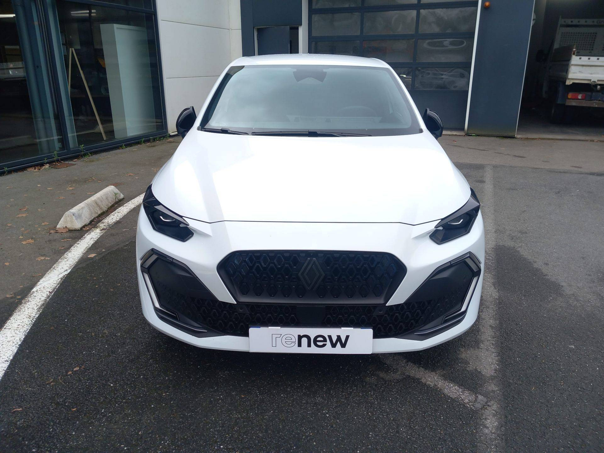 Vente en ligne Renault Clio 6 Clio E-Tech full hybrid 160 ch au prix de 28 990 €