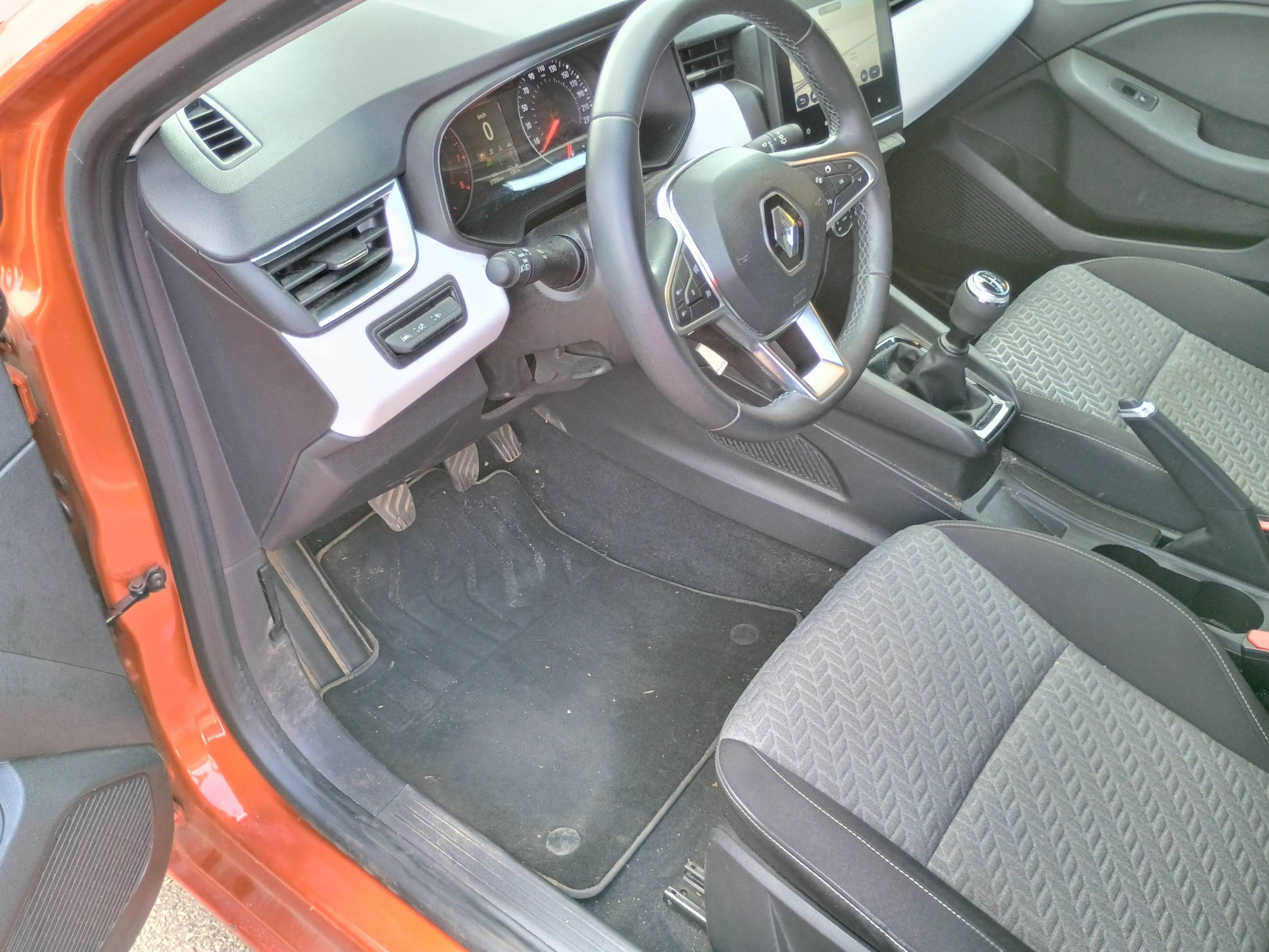Vente en ligne Renault Clio 5 ECOLUTION SCE 65 CH au prix de 14 491 €