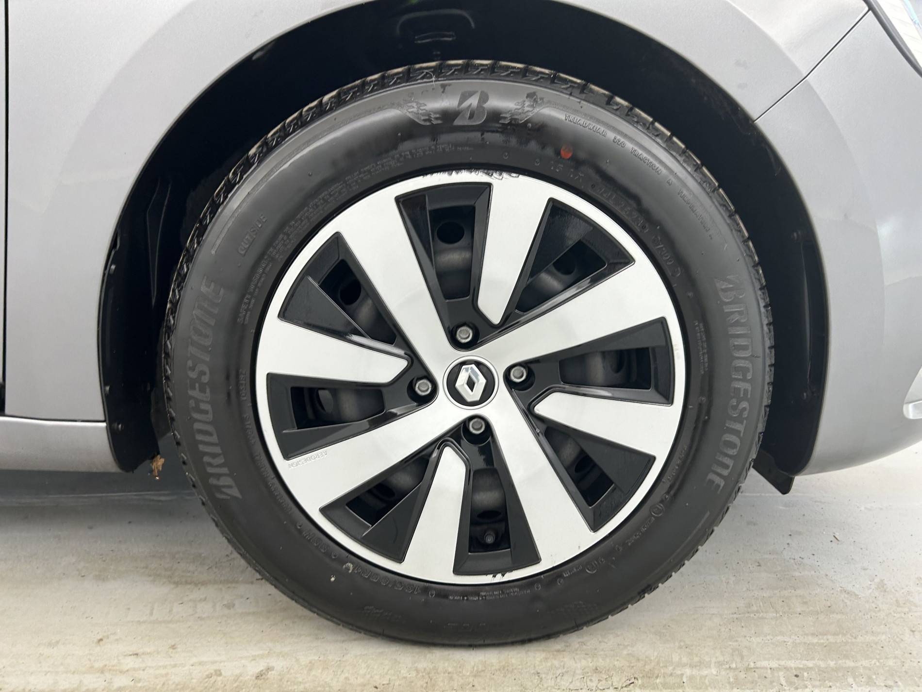 Vente en ligne Renault Clio 5 Clio TCe 90 au prix de 14 790 €