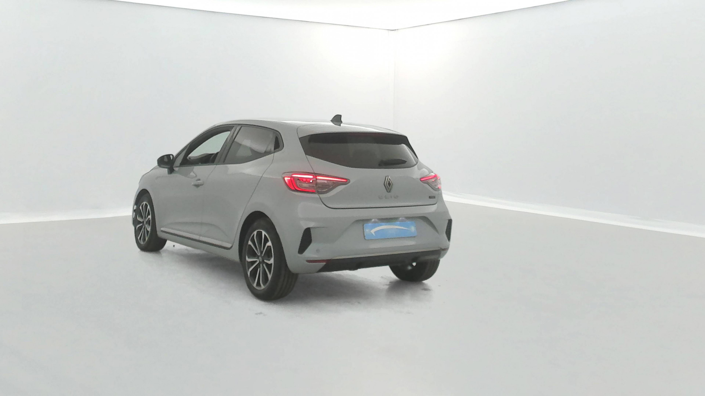 Vente en ligne Renault Clio 5 Clio E-Tech full hybrid 145 au prix de 17 990 €