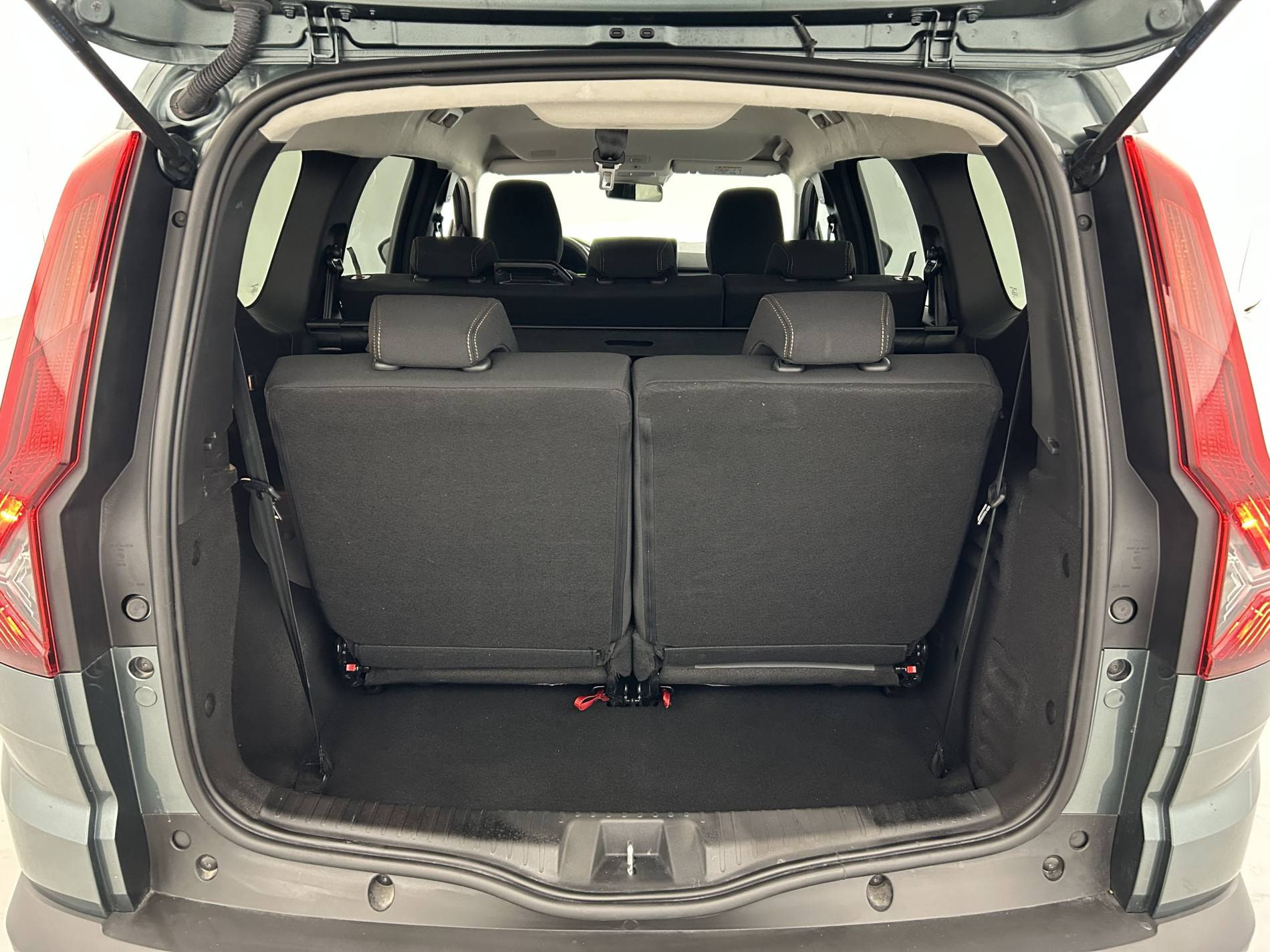 Vente en ligne Dacia Jogger  Hybrid 140 7 places GSR2 au prix de 23 990 €