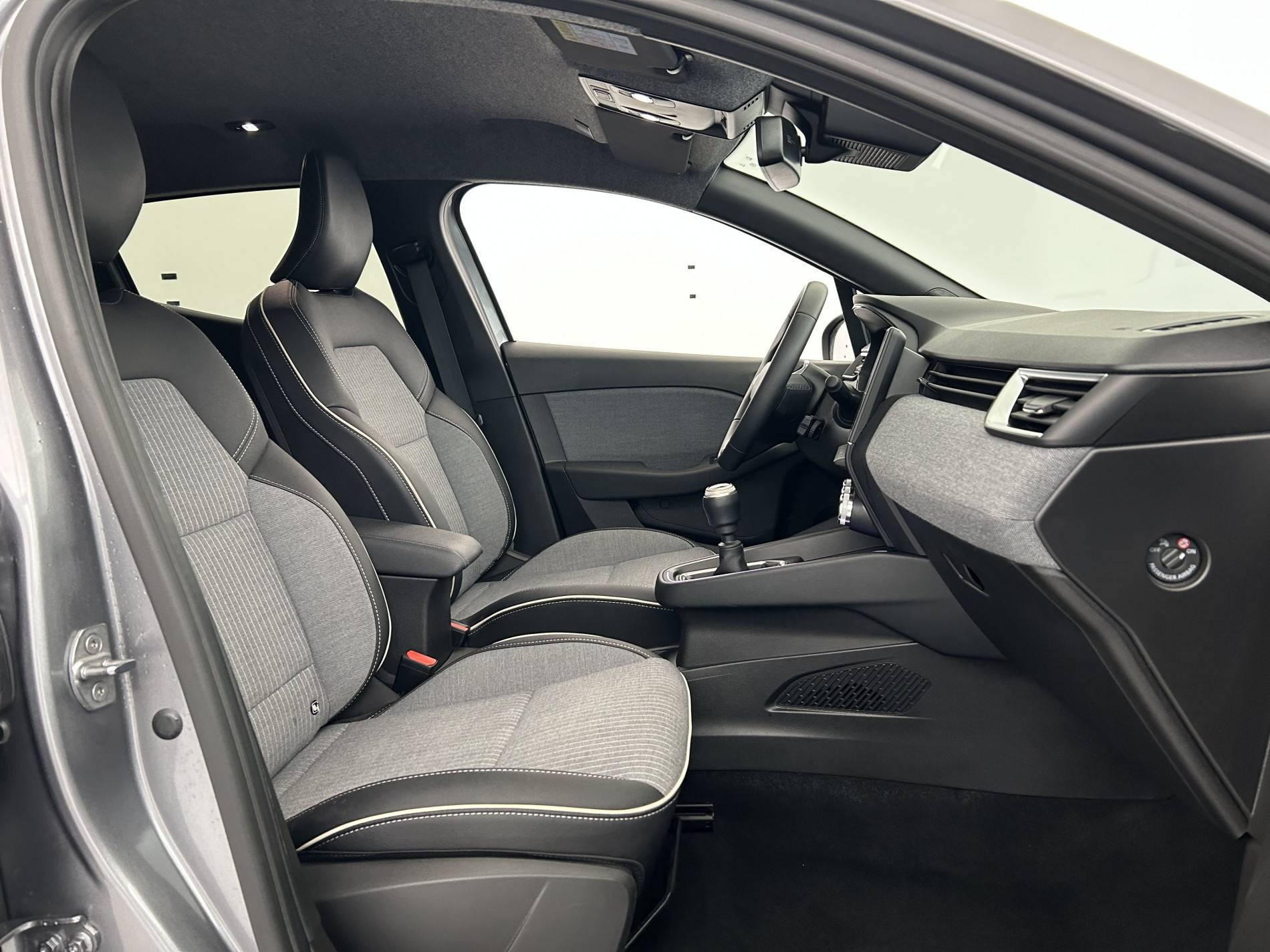 Vente en ligne Renault Clio 5 Clio Eco-G 100 ch GSR2 au prix de 17 790 €