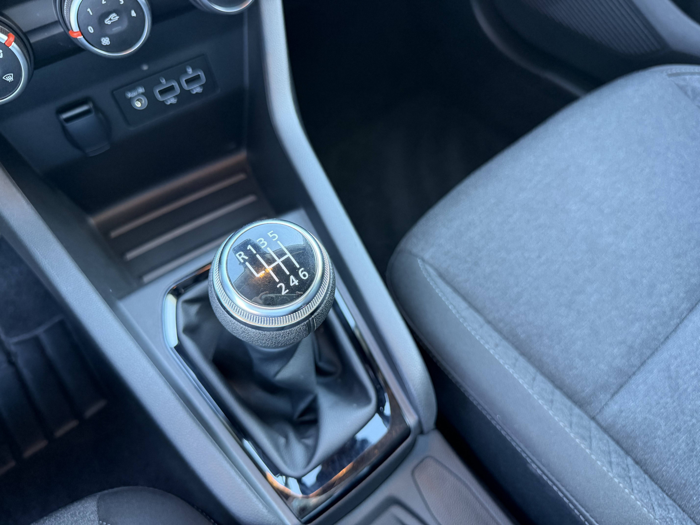 Vente en ligne Renault Clio 5 Clio TCe 90 au prix de 15 490 €