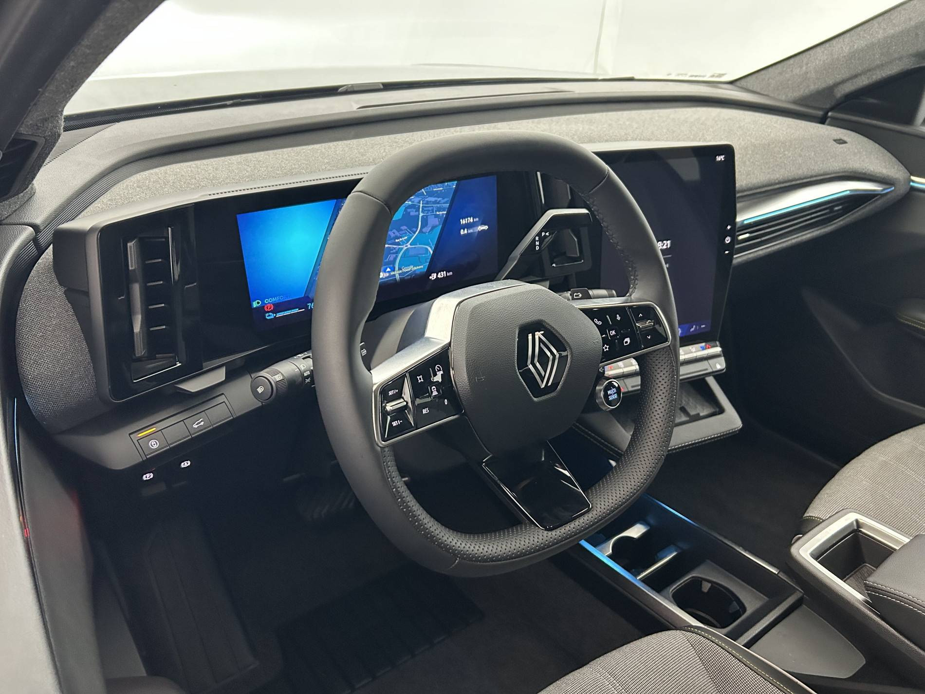 Vente en ligne Renault Scenic E-Tech  220 ch grande autonomie au prix de 37 890 €