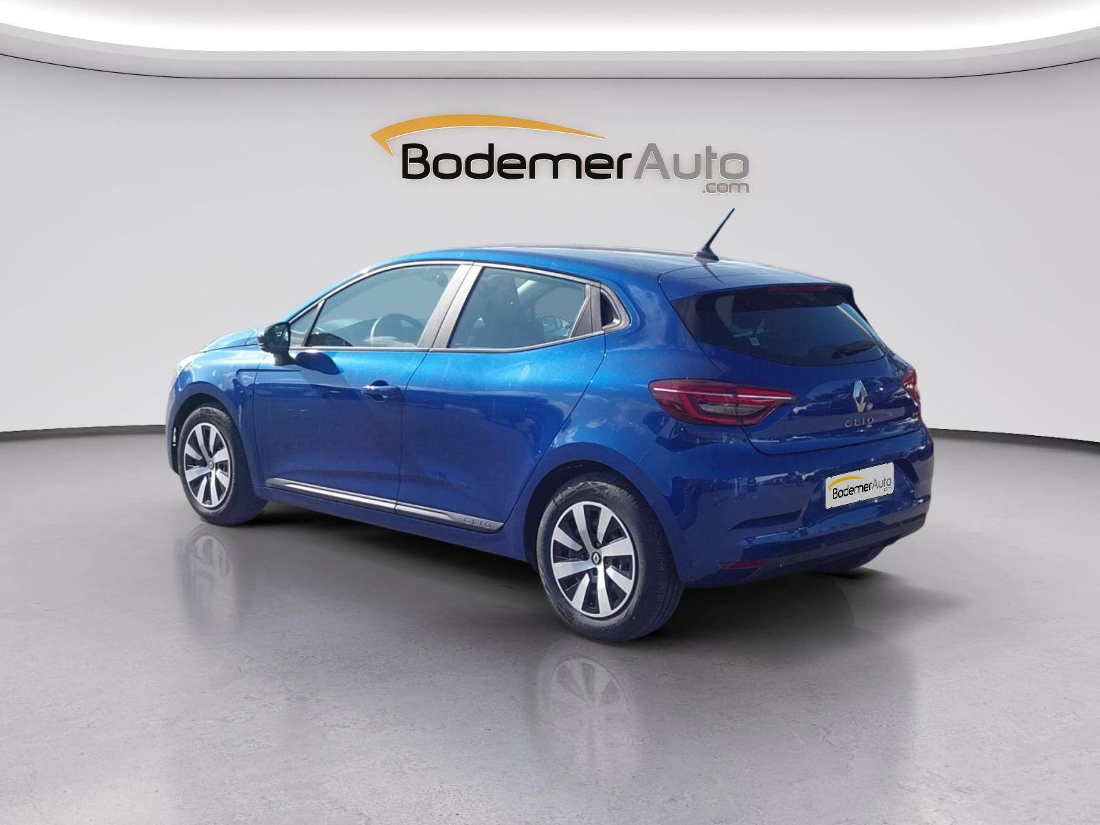 Vente en ligne Renault Clio 5 Clio E-Tech full hybrid 145 au prix de 17 900 €
