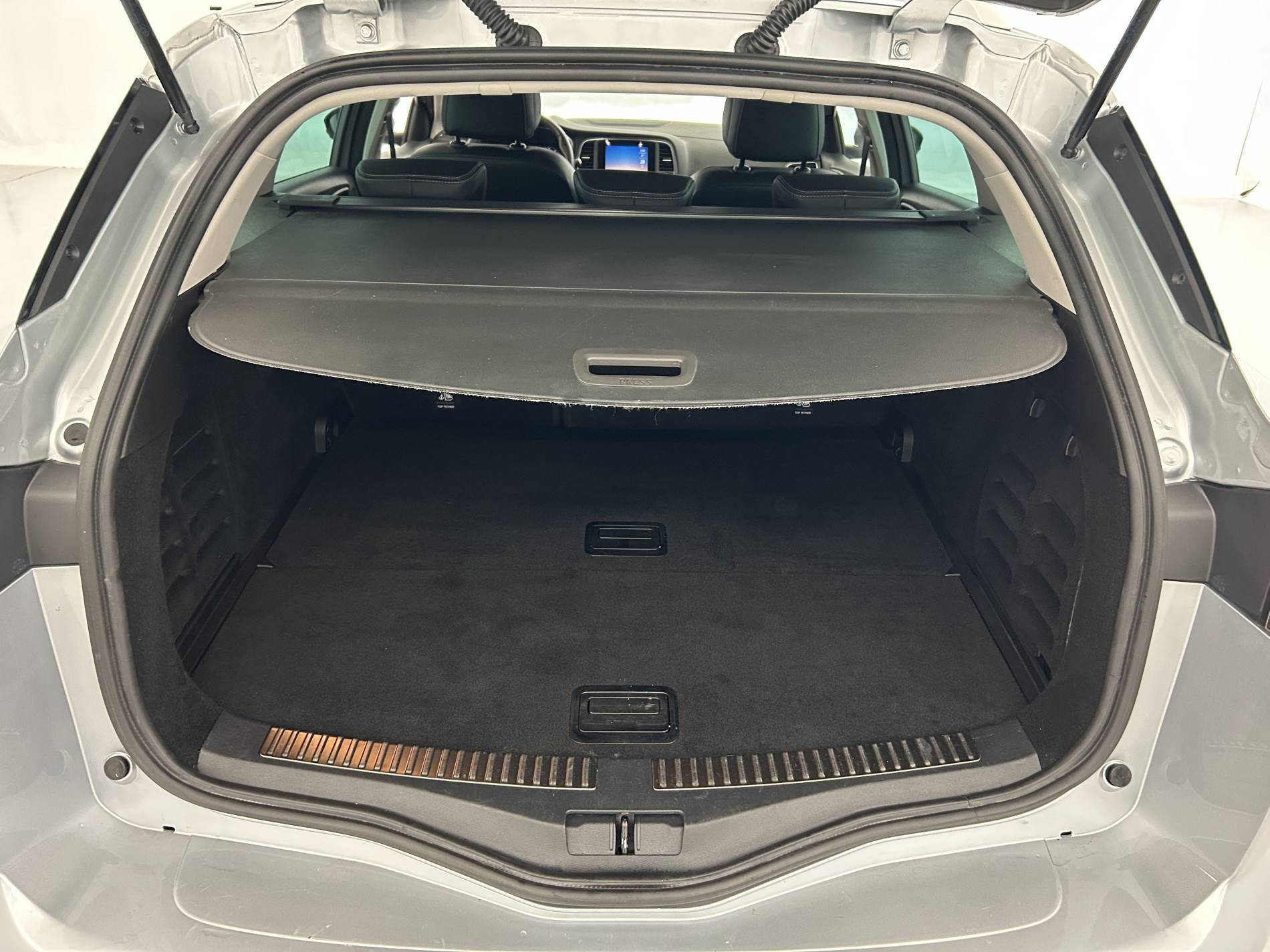 Vente en ligne Renault Megane 4 Estate Mégane IV Estate Blue dCi 115 EDC - 21N au prix de 15 990 €