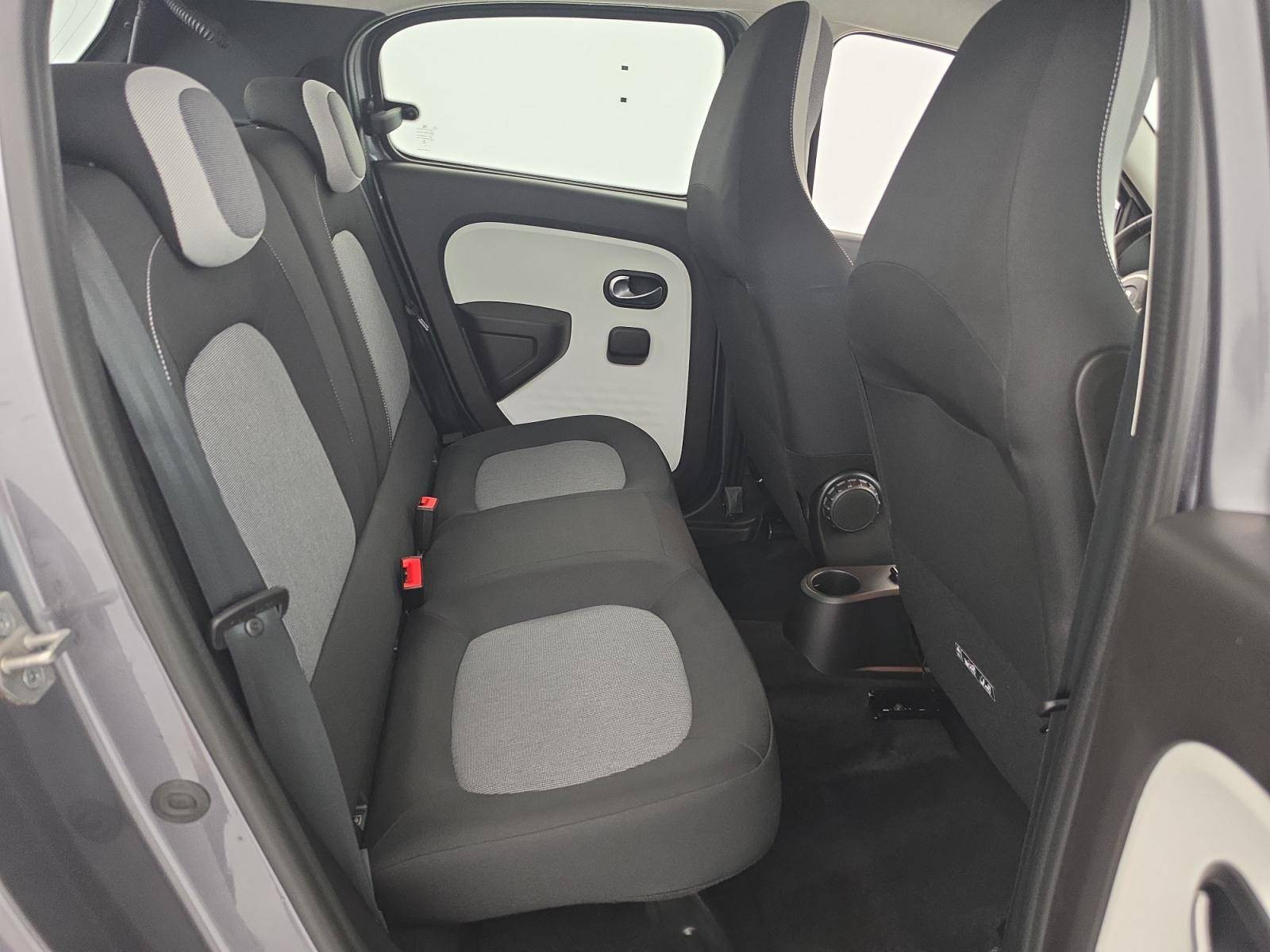 Vente en ligne Renault Twingo Electrique Twingo III E-Tech au prix de 13 900 €
